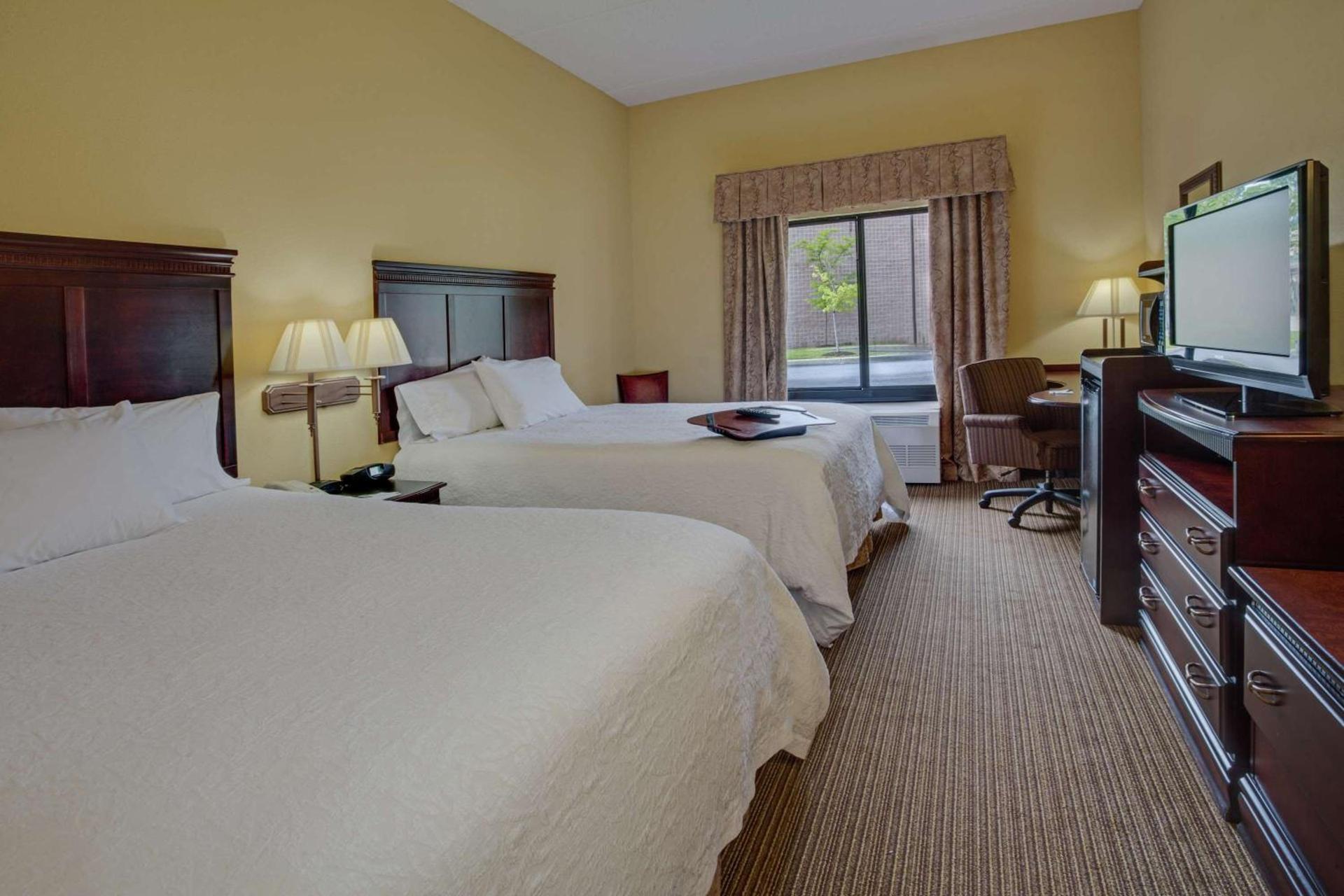 Hampton Inn Bennington photo 30