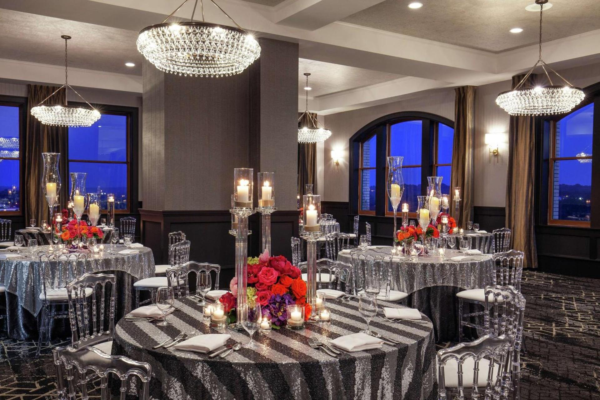 Doubletree By Hilton Youngstown Downtown photo 24