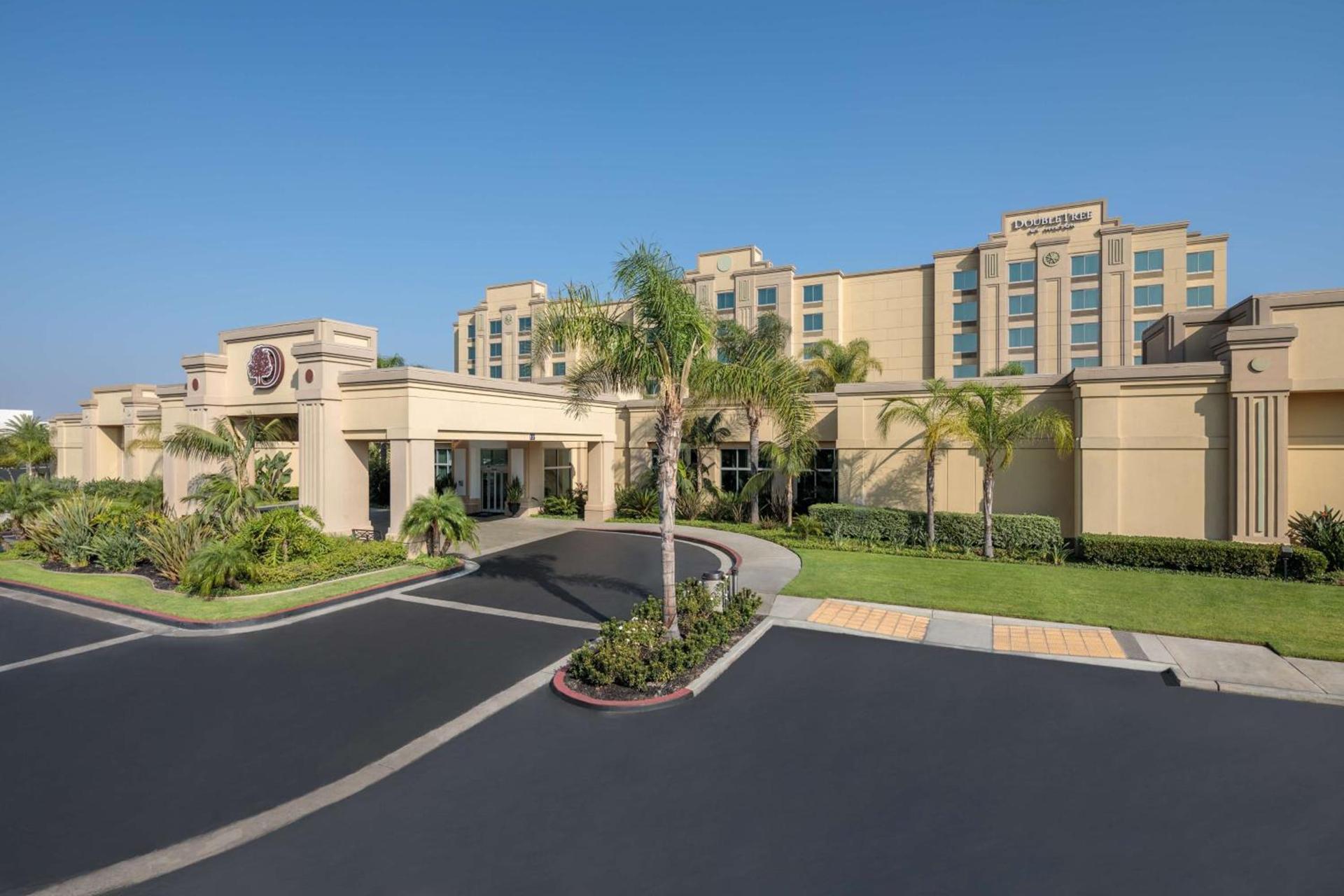 DoubleTree by Hilton Los Angeles/Commerce photo 1