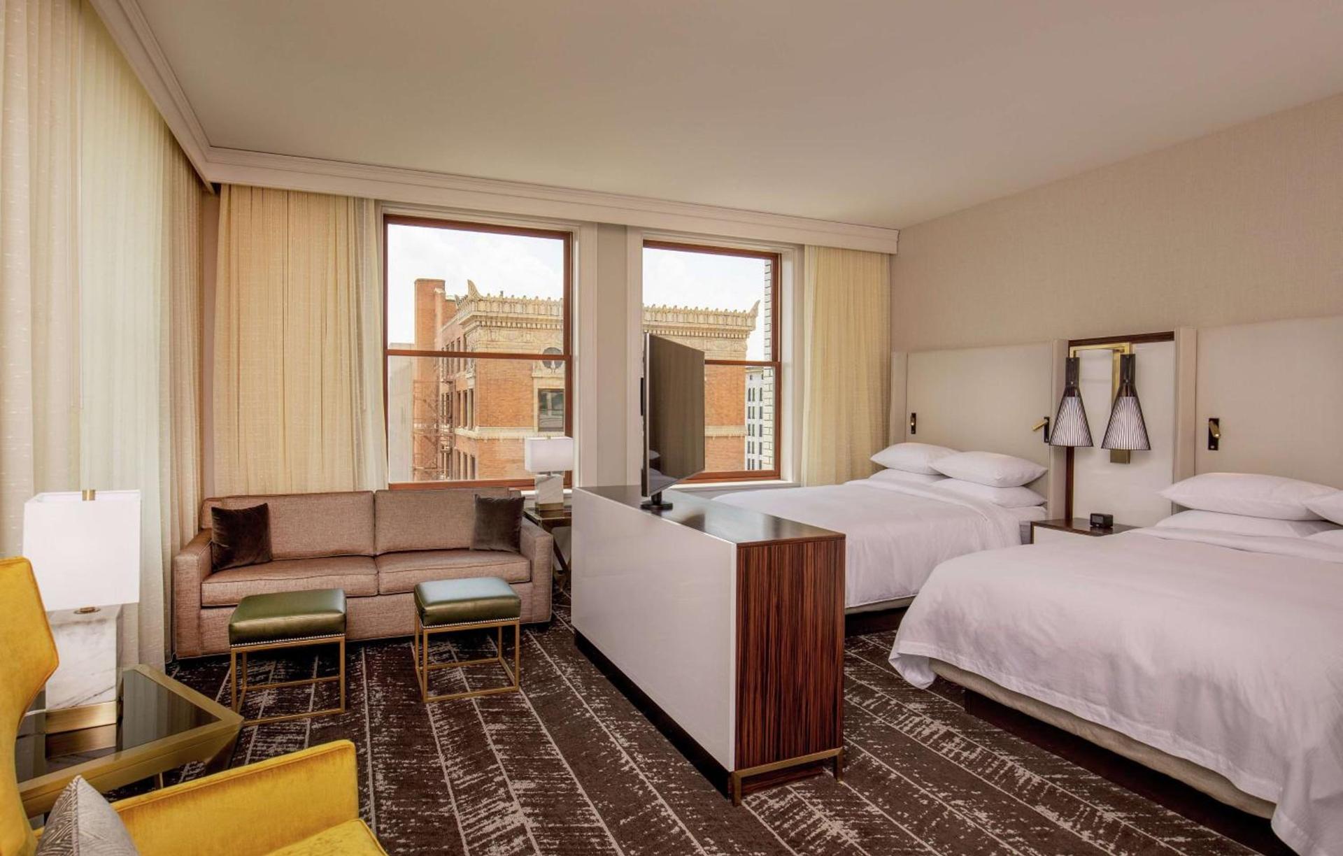 Doubletree By Hilton Youngstown Downtown photo 2