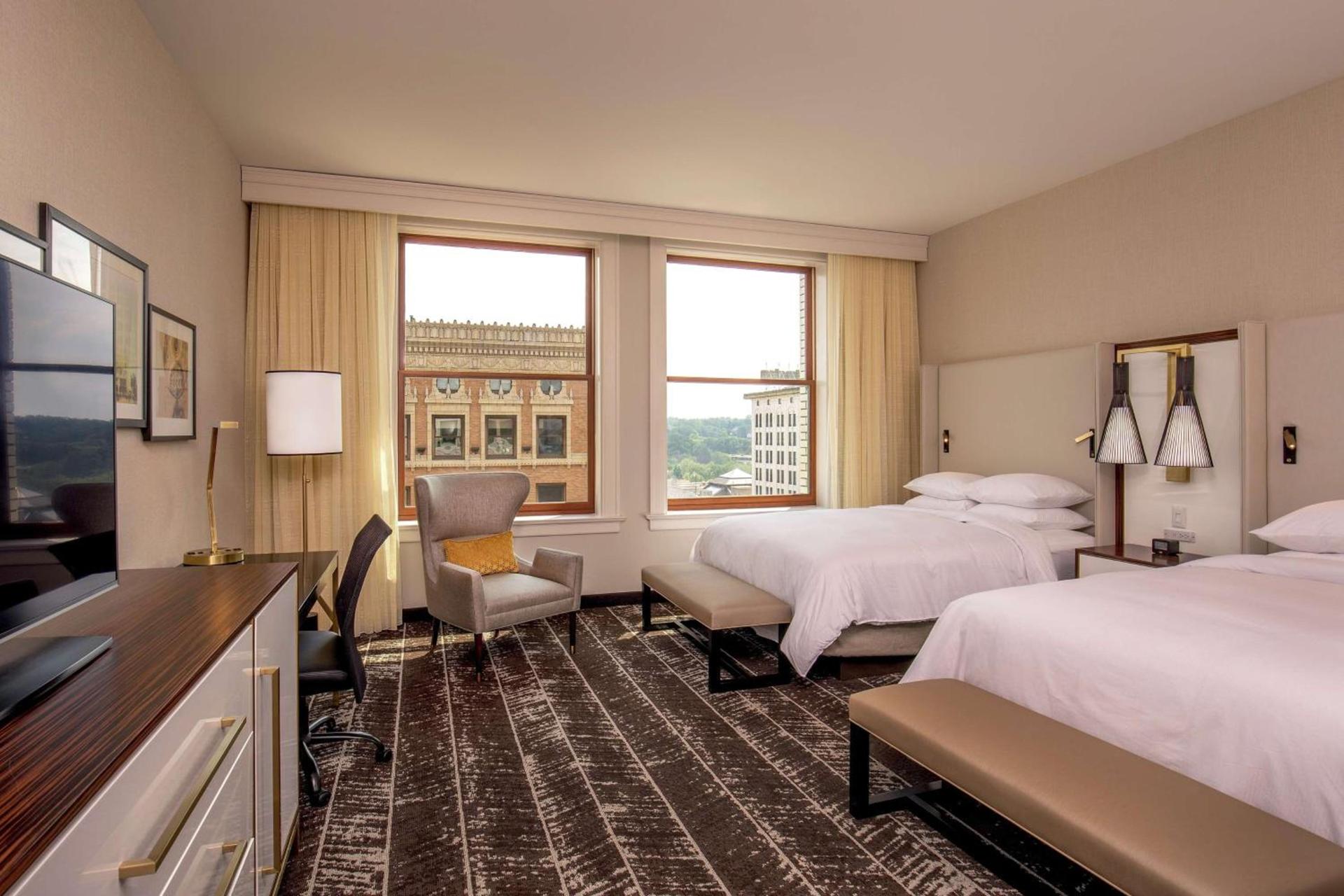 Doubletree By Hilton Youngstown Downtown photo 4