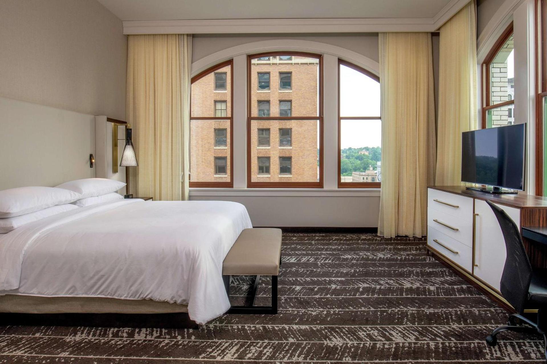 Doubletree By Hilton Youngstown Downtown photo 10