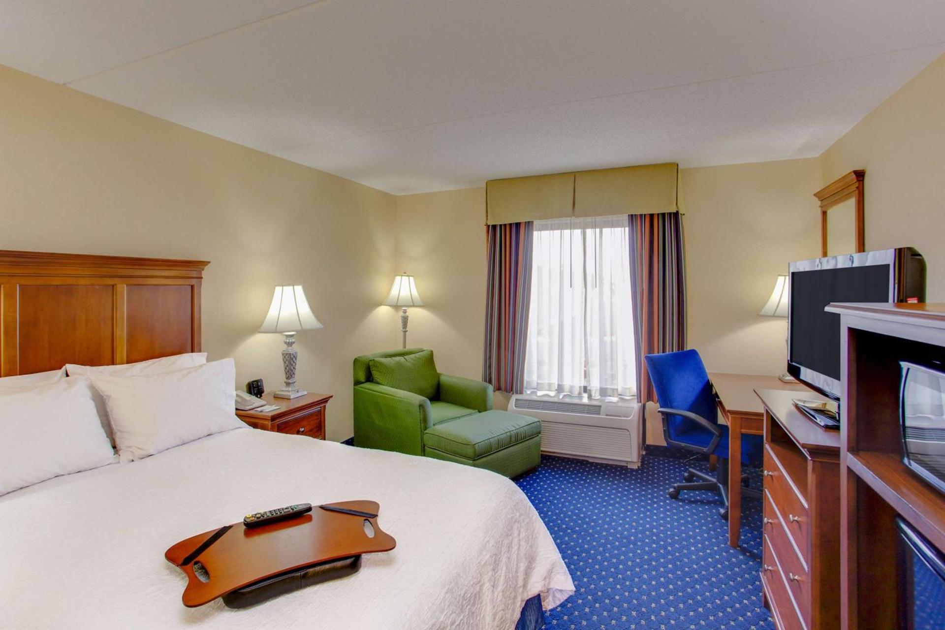 Hampton Inn and Suites Fredericksburg South photo 19