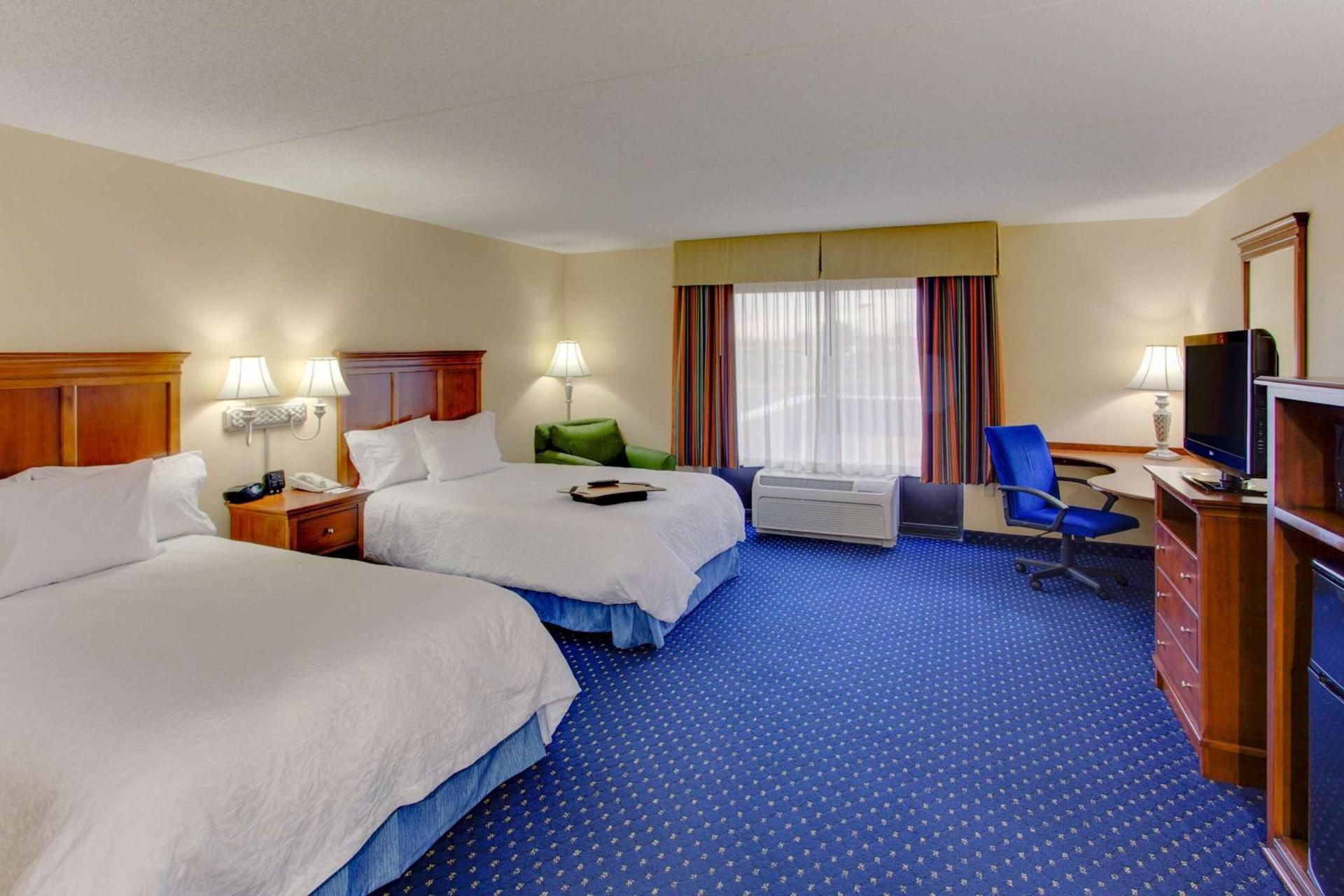 Hampton Inn and Suites Fredericksburg South photo 22