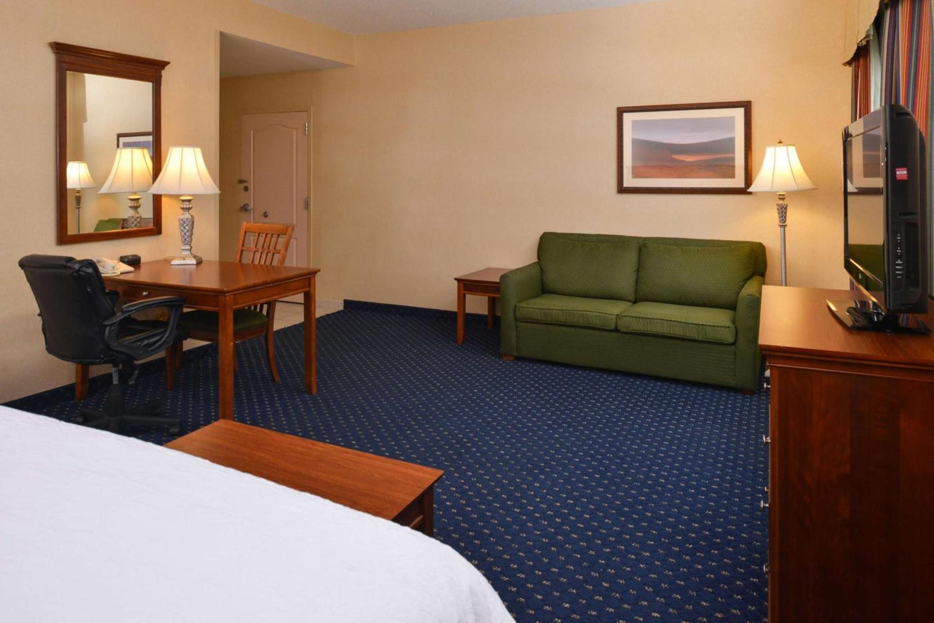 Hampton Inn and Suites Fredericksburg South photo 28
