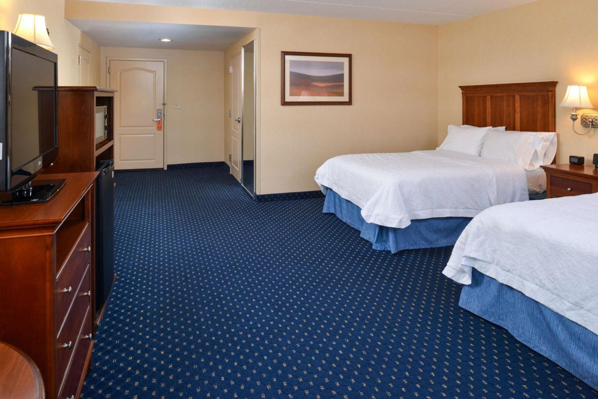 Hampton Inn and Suites Fredericksburg South photo 29