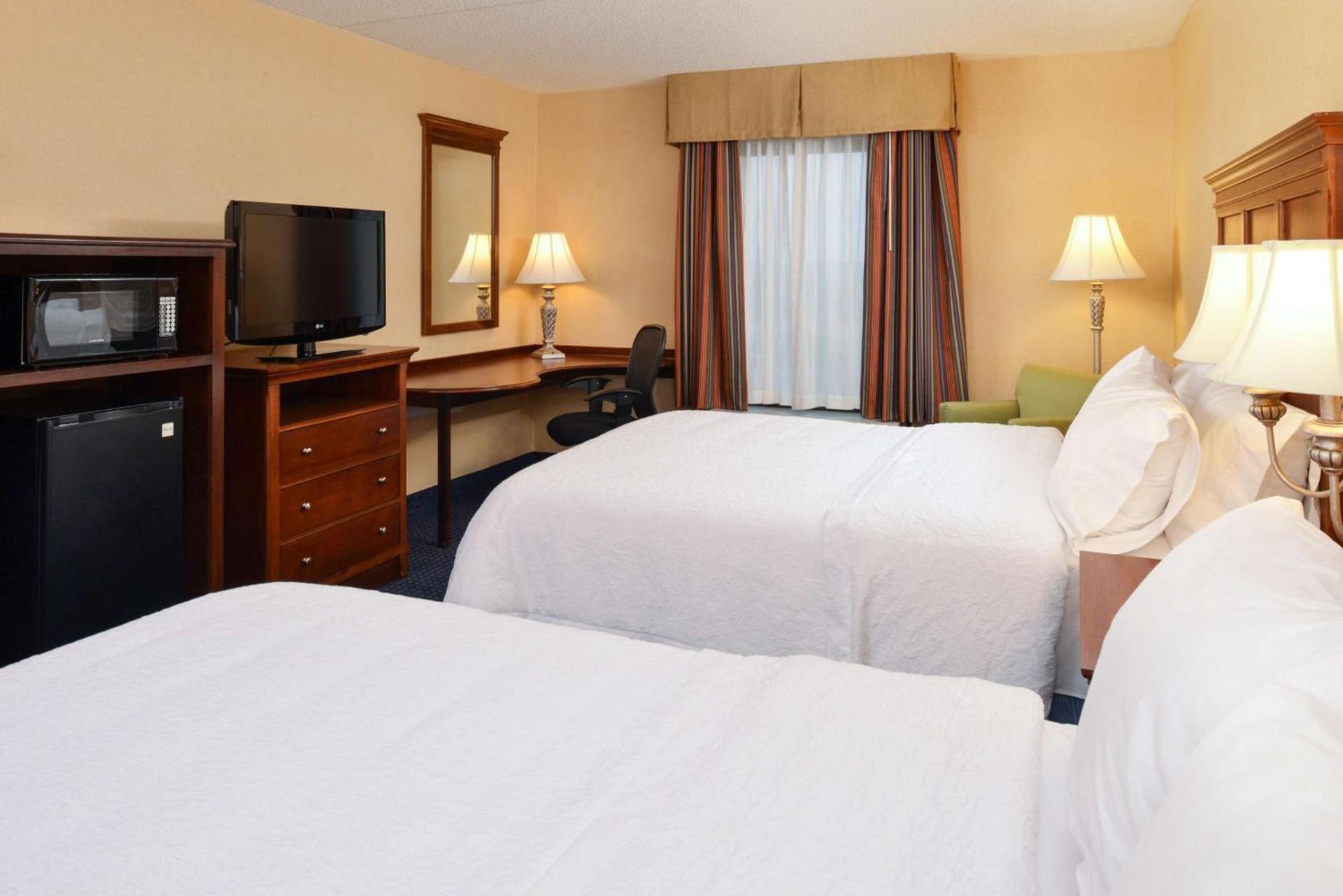 Hampton Inn and Suites Fredericksburg South photo 36