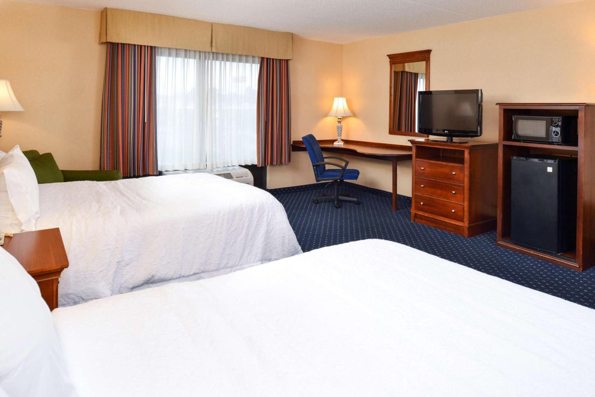 Hampton Inn and Suites Fredericksburg South photo 37