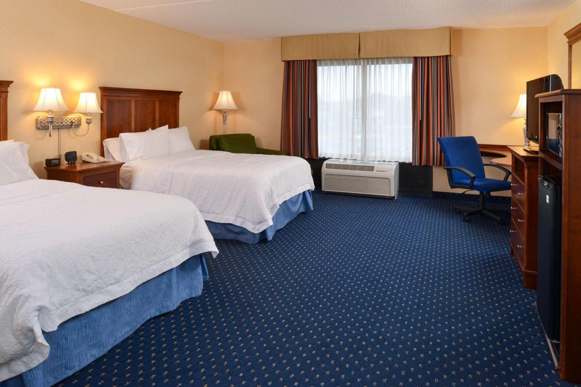 Hampton Inn and Suites Fredericksburg South photo 43