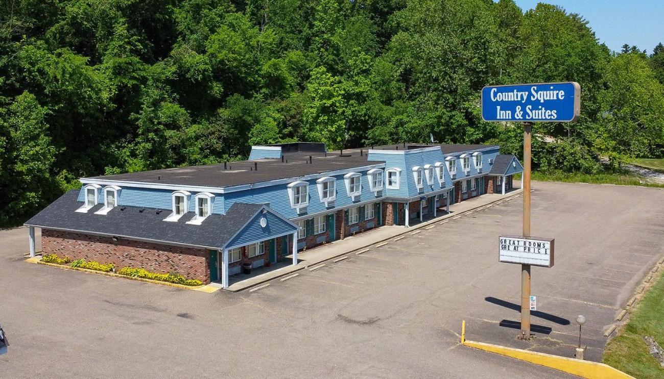 Country Squire inn and suites photo 7
