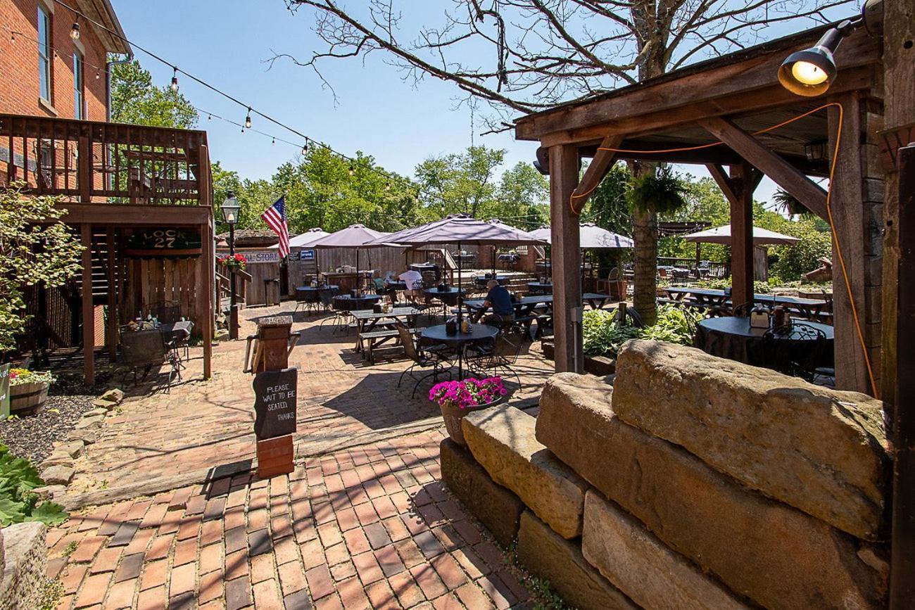 Country Squire inn and suites photo 9