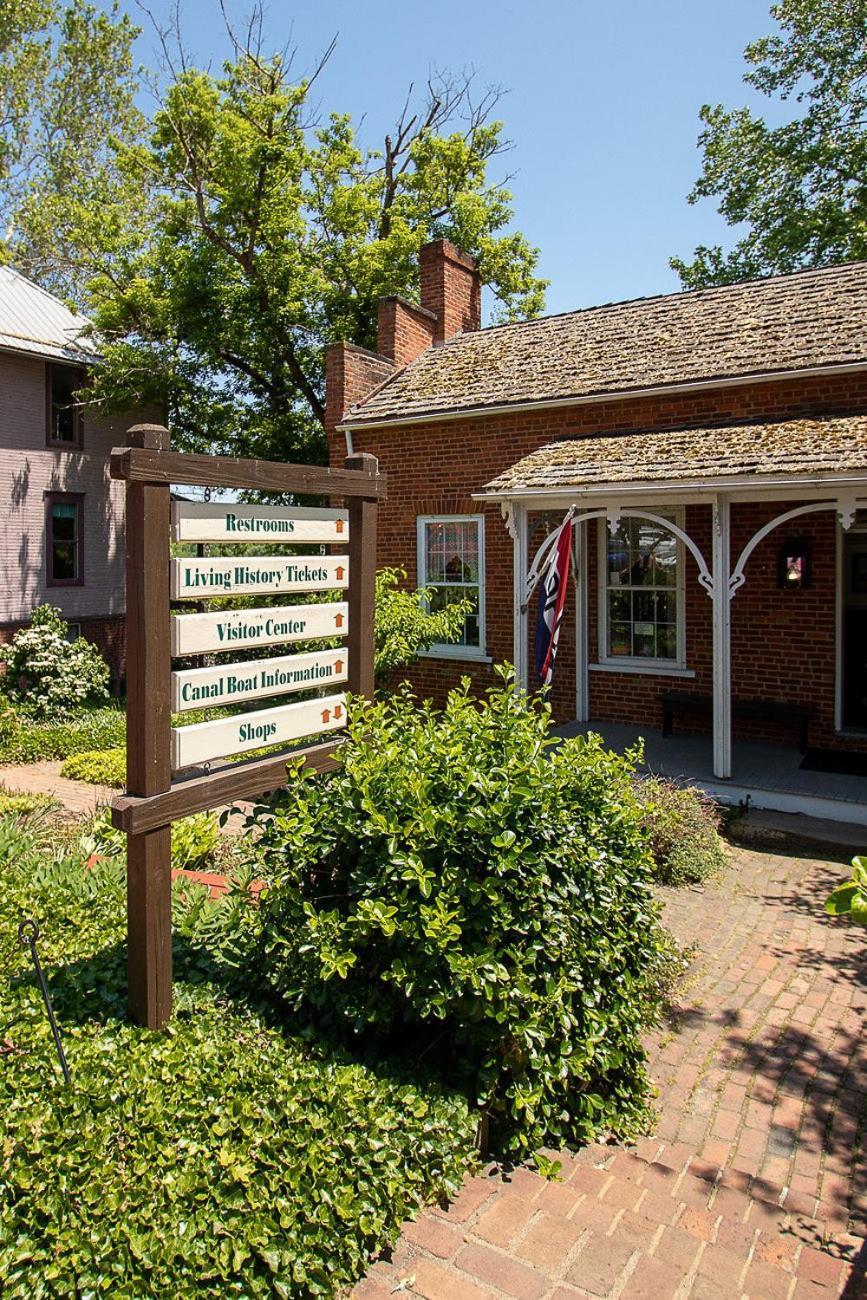Country Squire inn and suites photo 26