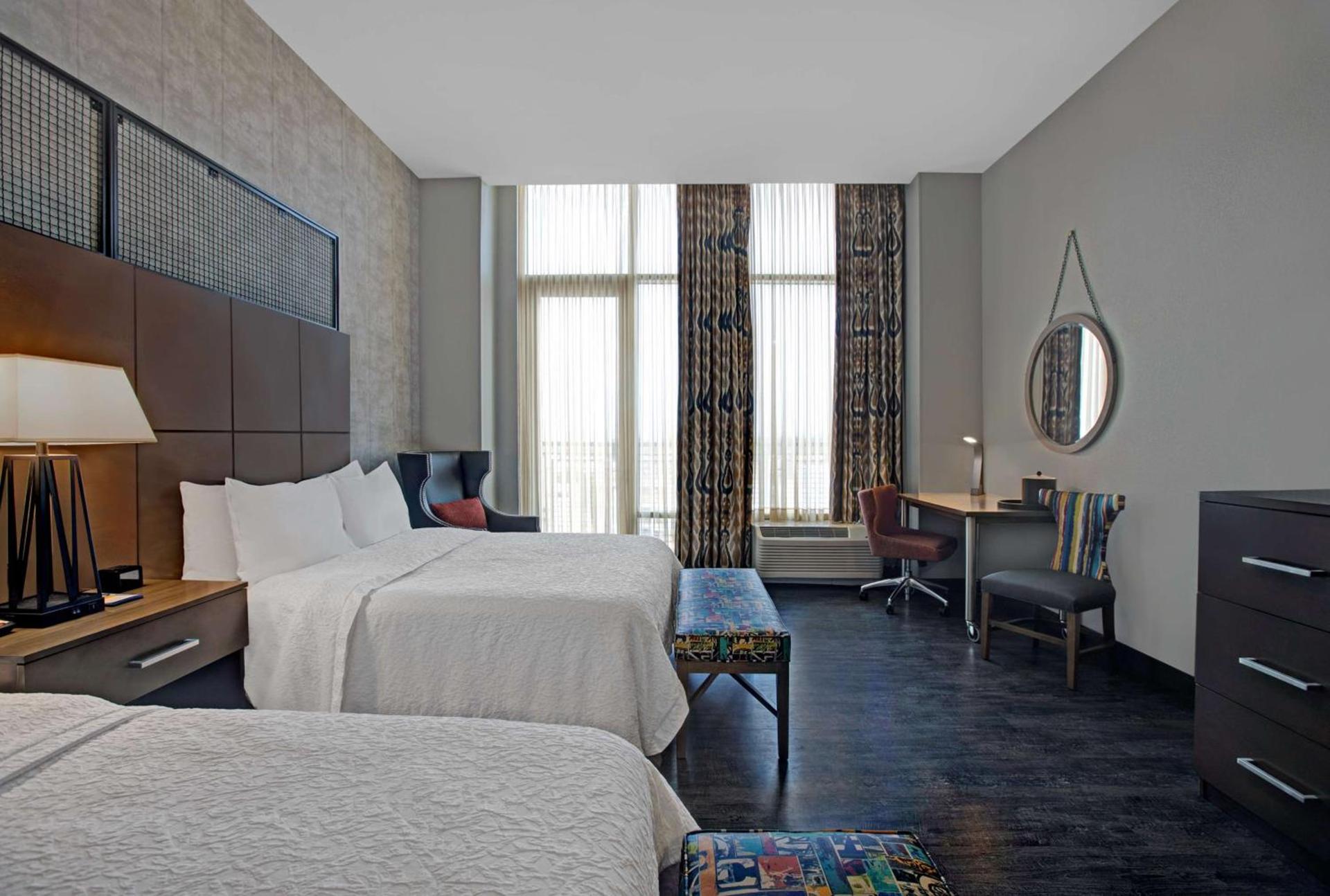 Hampton Inn and Suites Austin University Capitol photo 19