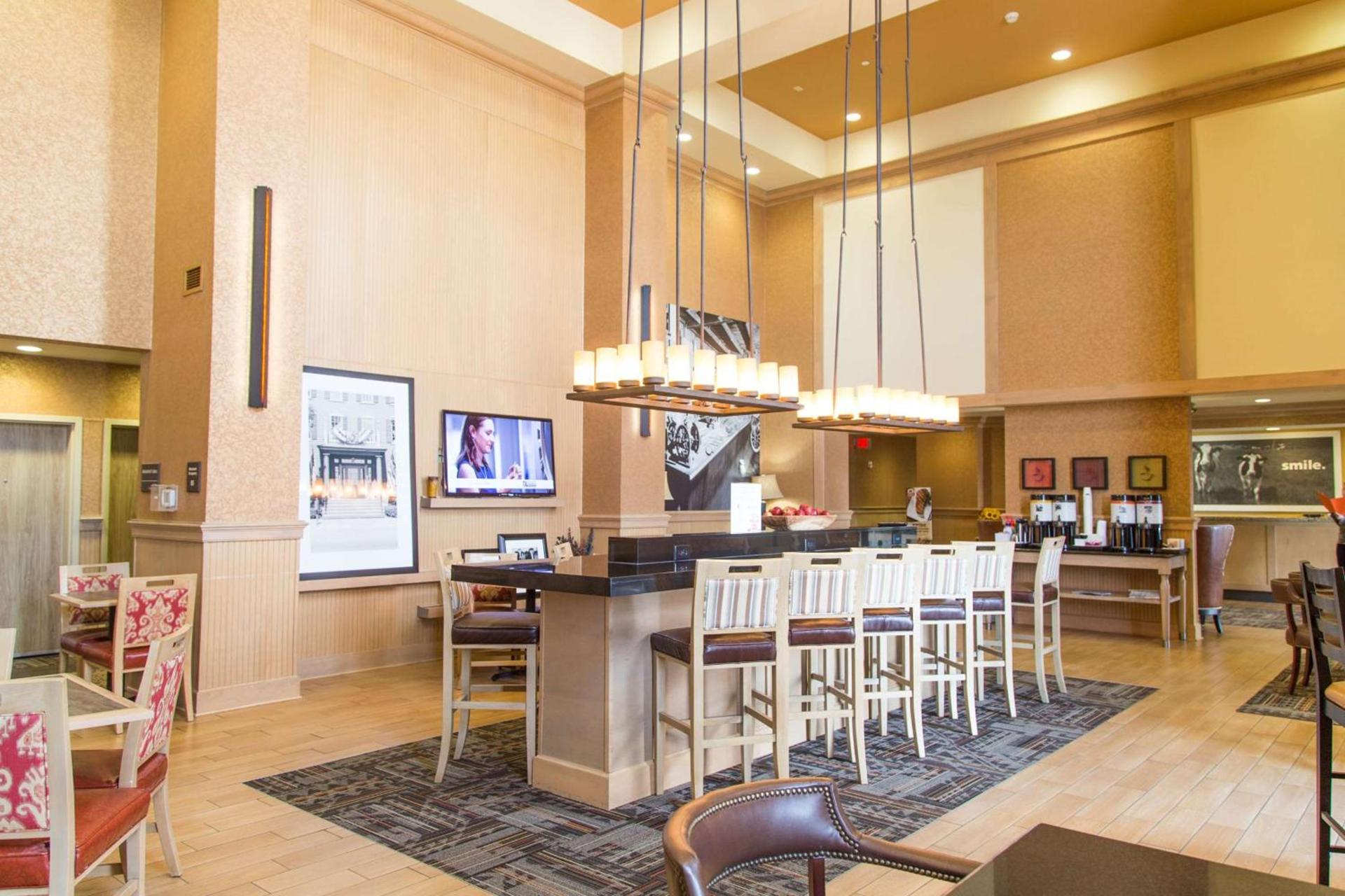 Hampton Inn & Suites by Hilton Dodge City Boot Hill Casino photo 3