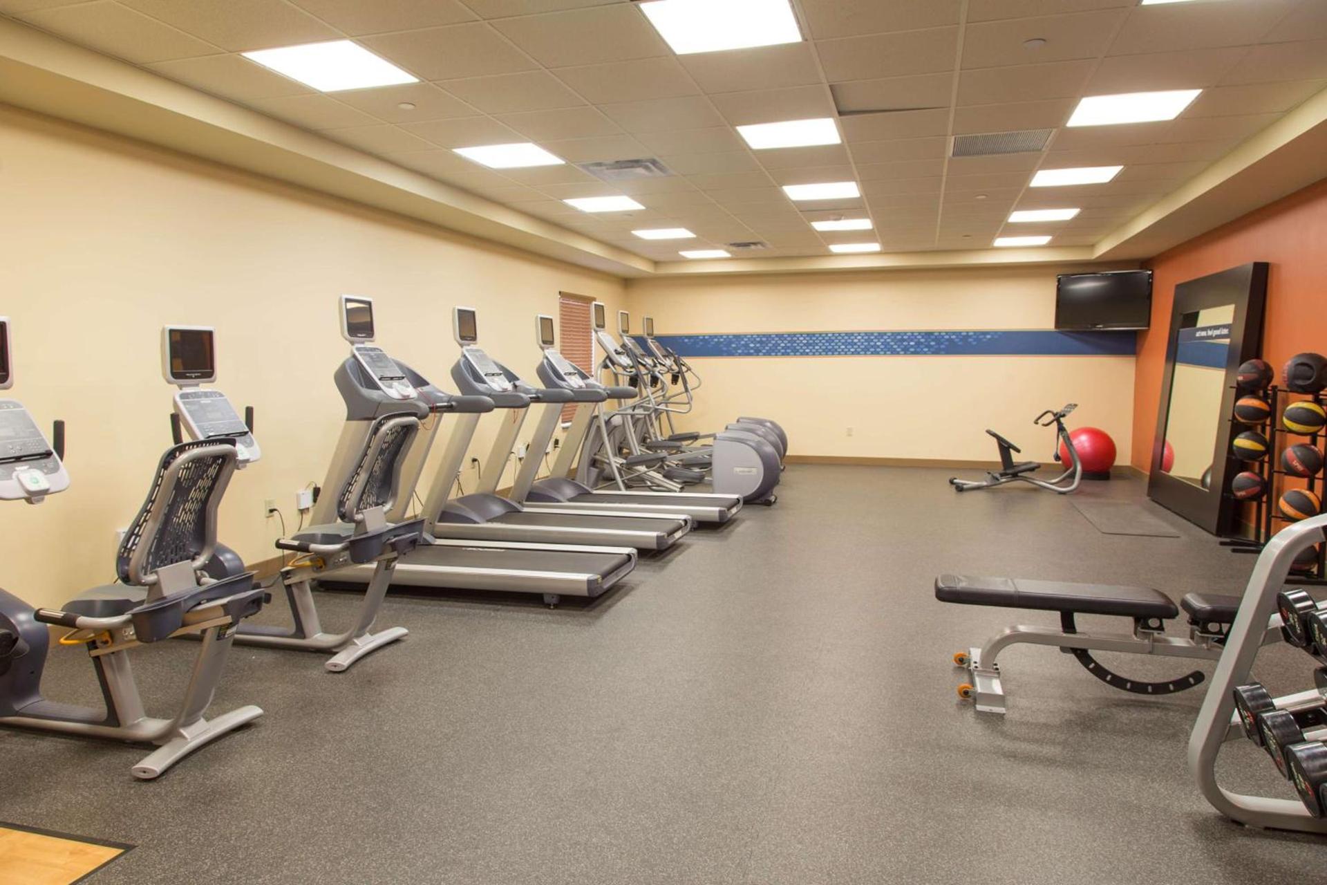 Hampton Inn & Suites by Hilton Dodge City Boot Hill Casino photo 15