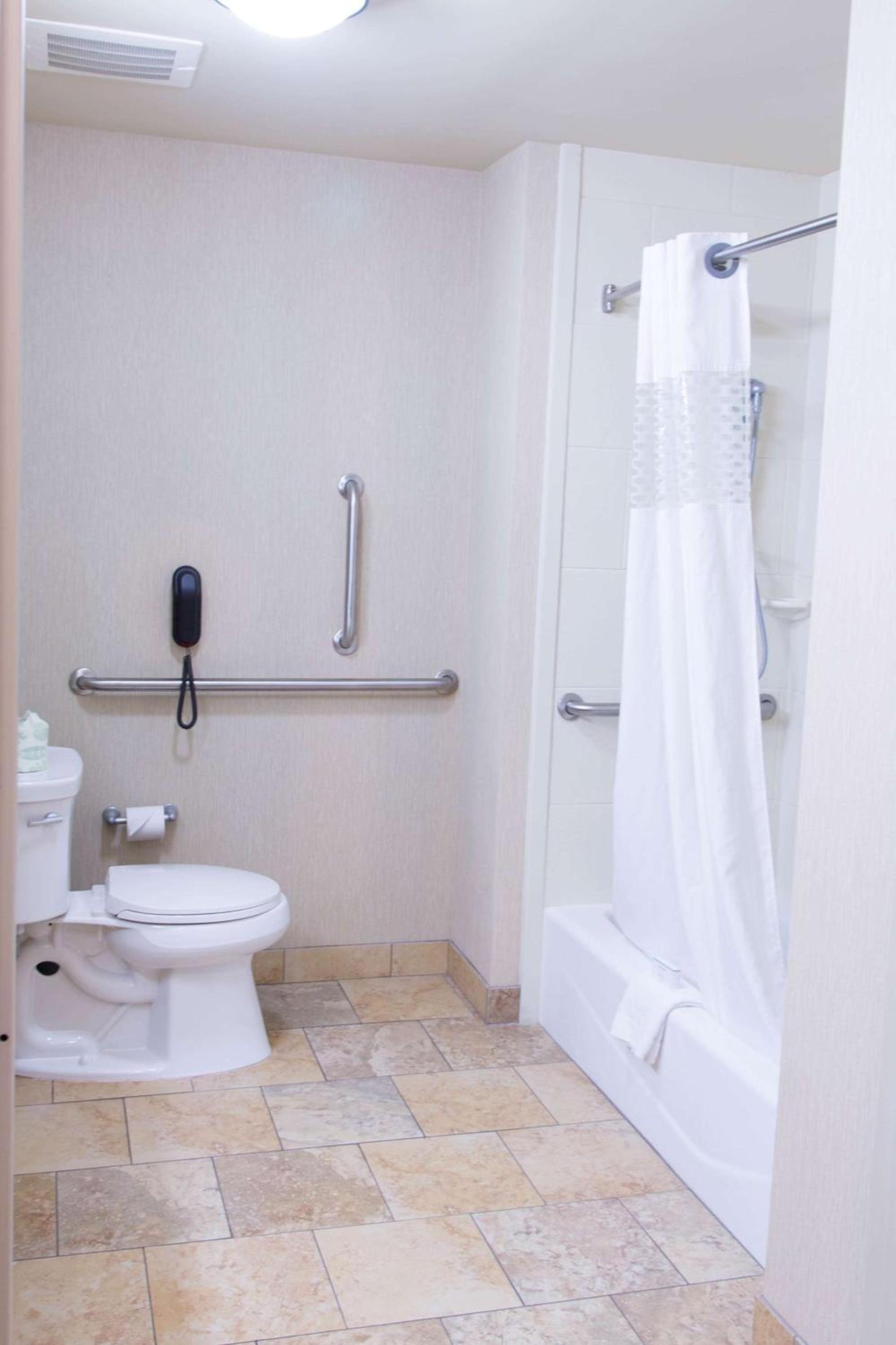 Hampton Inn & Suites by Hilton Dodge City Boot Hill Casino photo 21
