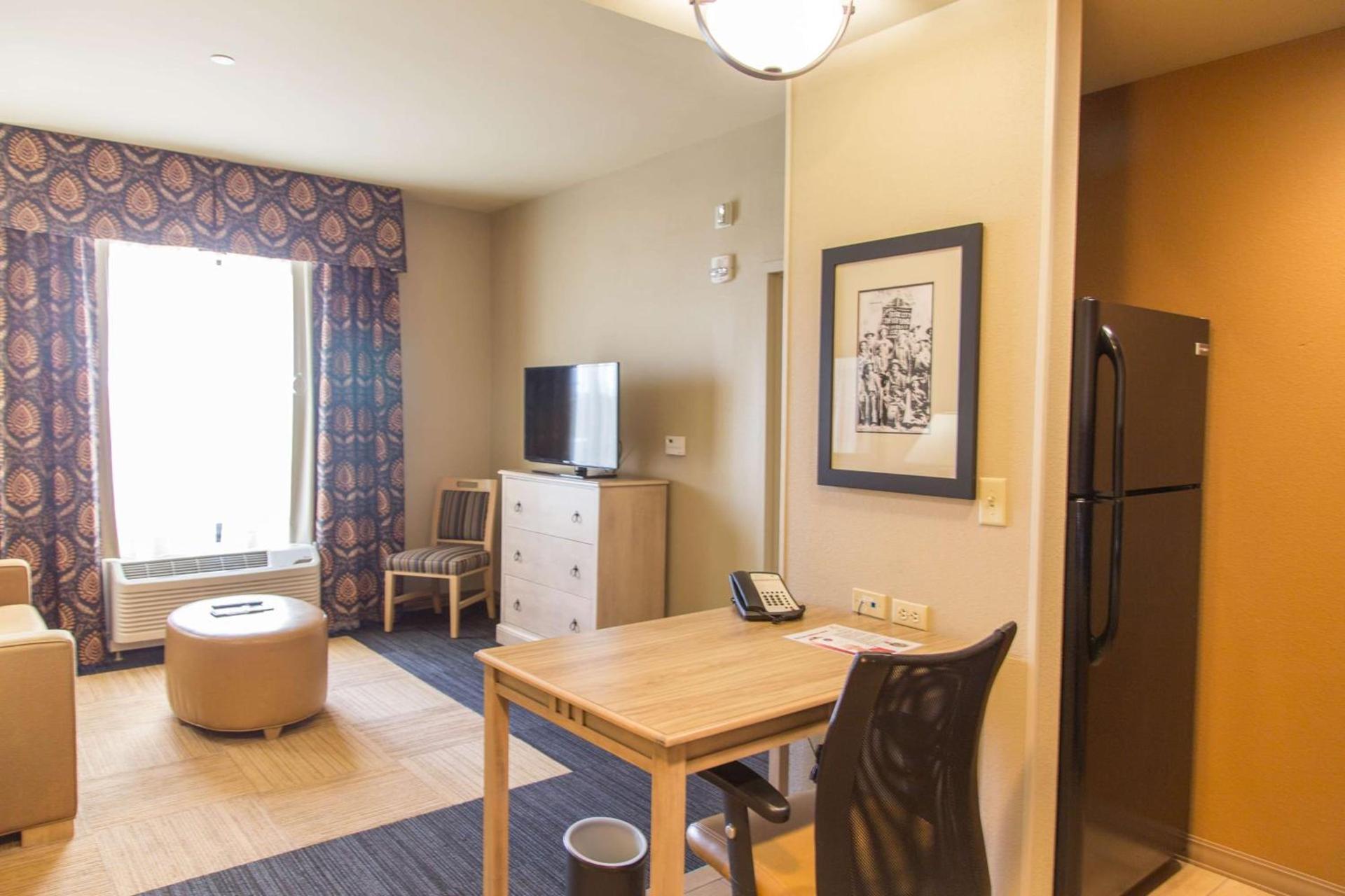 Hampton Inn & Suites by Hilton Dodge City Boot Hill Casino photo 45