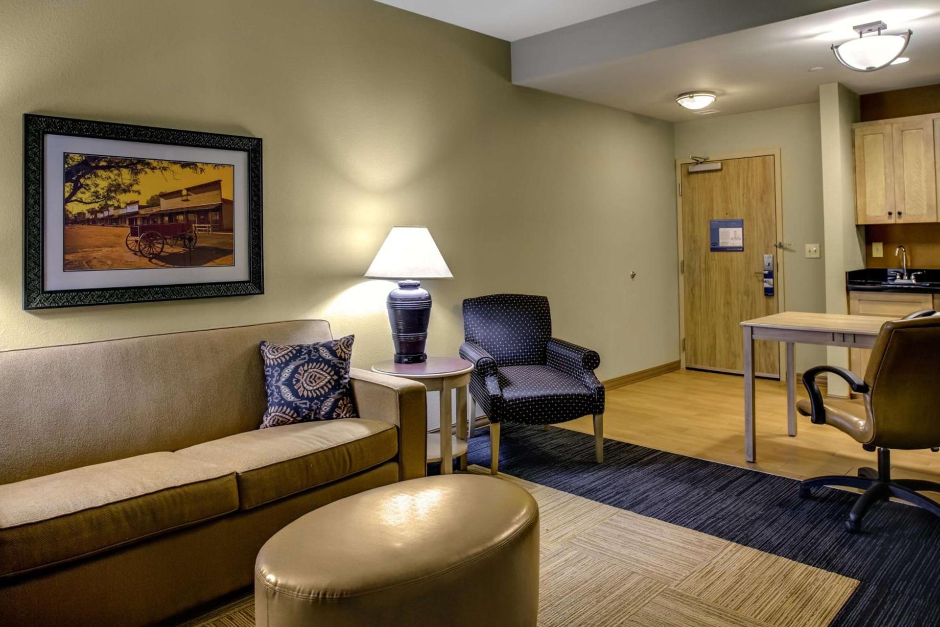 Hampton Inn & Suites by Hilton Dodge City Boot Hill Casino photo 56