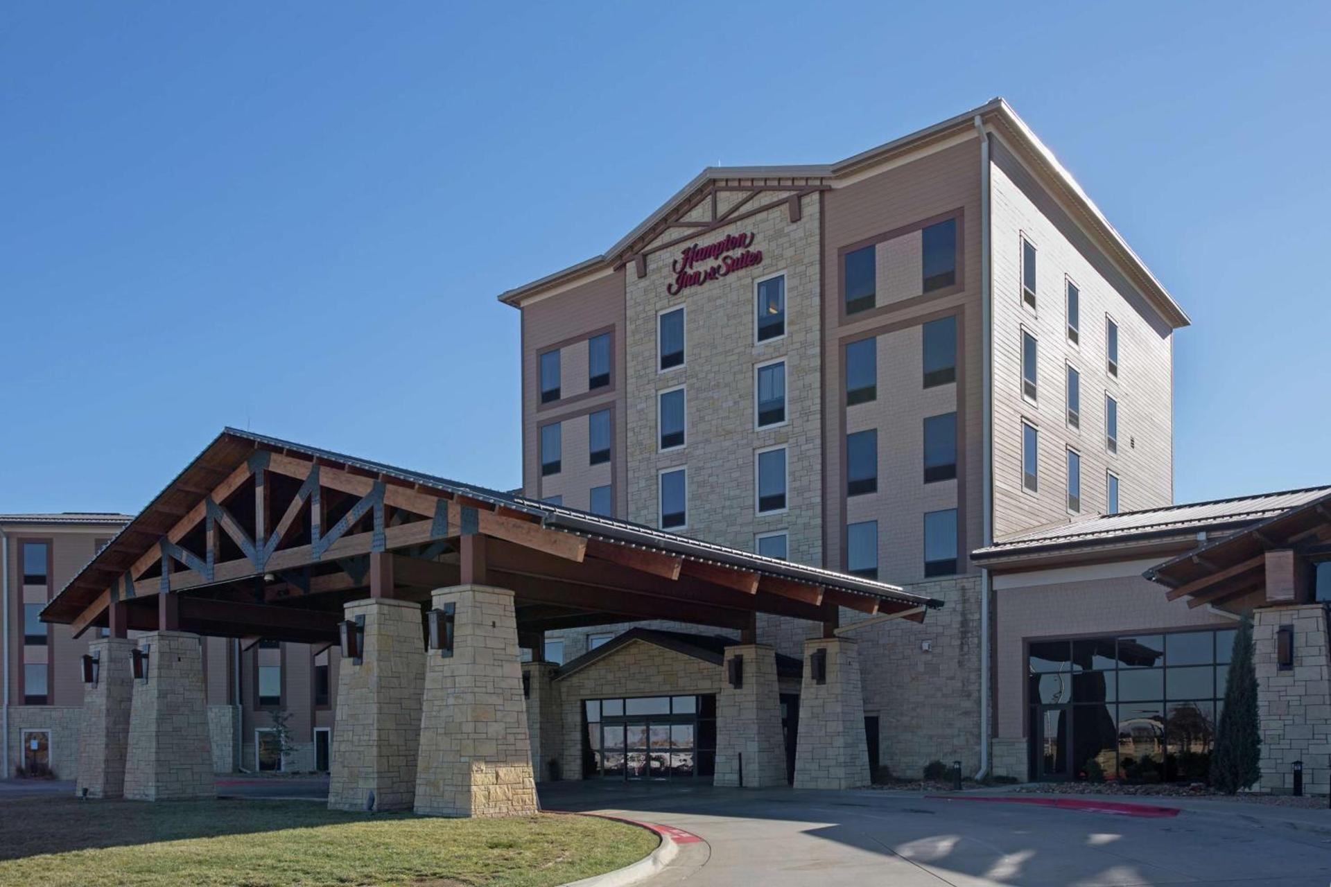Hampton Inn & Suites by Hilton Mulvane at Kansas Star Casino photo 1