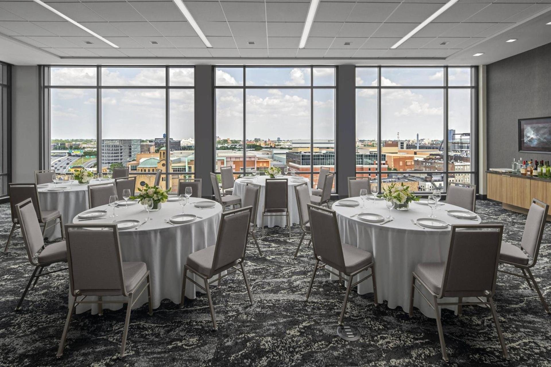 AC Hotel by Marriott Columbus Downtown photo 44