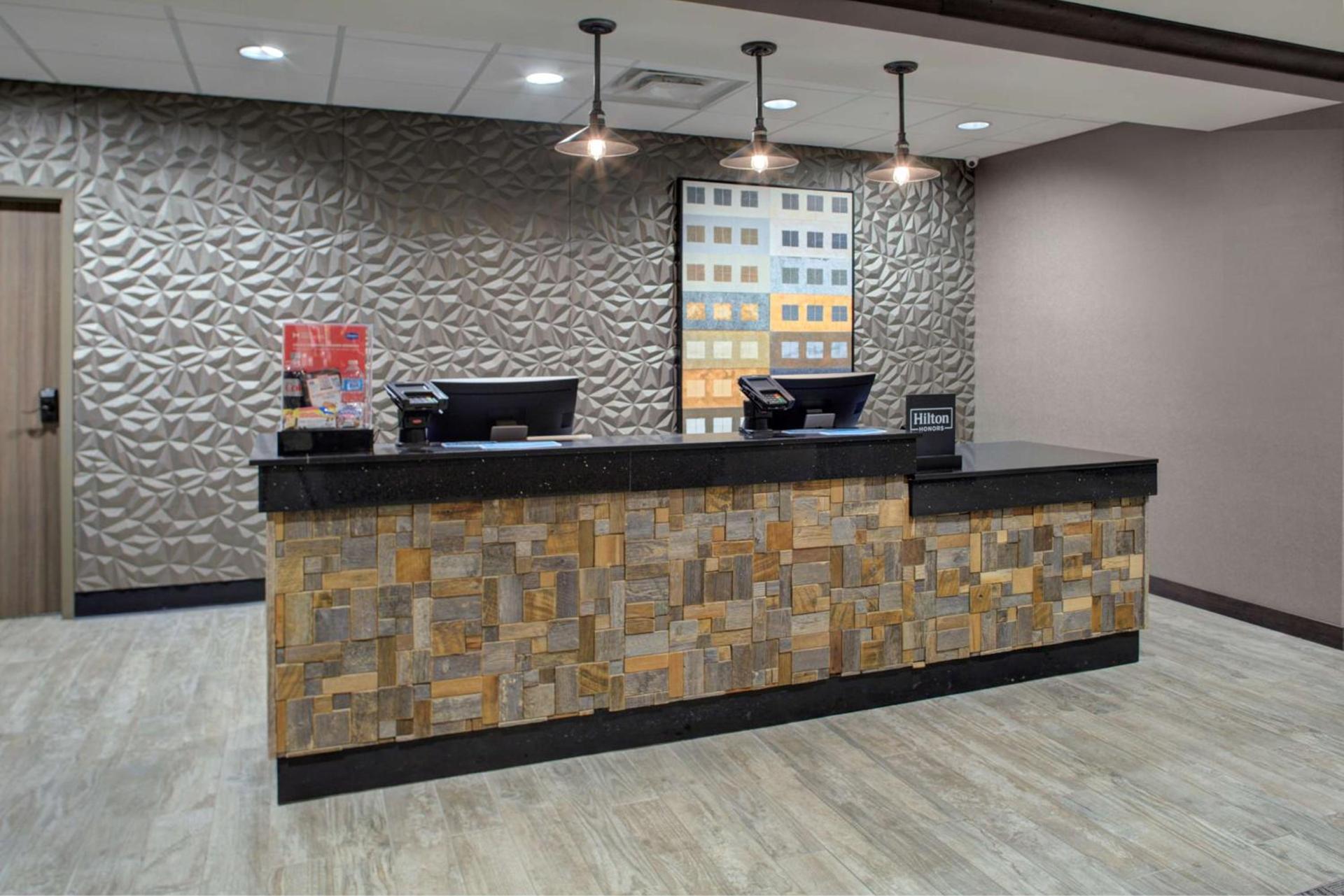 Hampton Inn & Suites by Hilton Columbus Scioto Downs photo 3