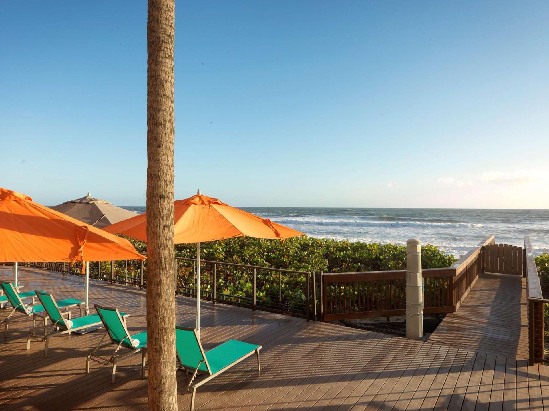 DoubleTree Suites by Hilton Melbourne Beach Oceanfront photo 12