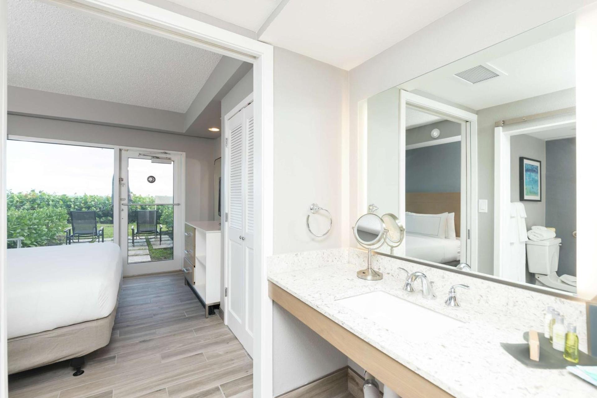 DoubleTree Suites by Hilton Melbourne Beach Oceanfront photo 28