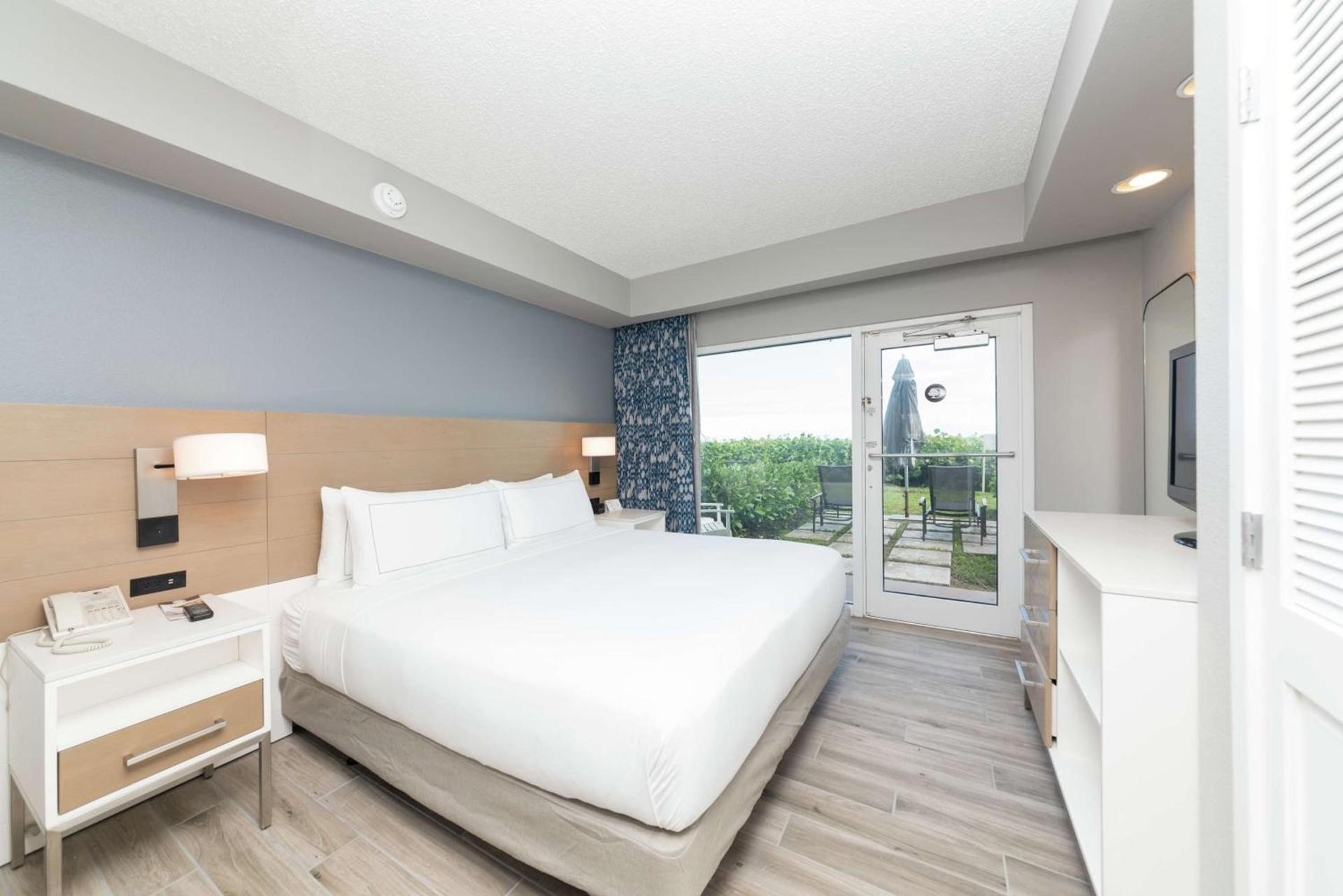 DoubleTree Suites by Hilton Melbourne Beach Oceanfront photo 30