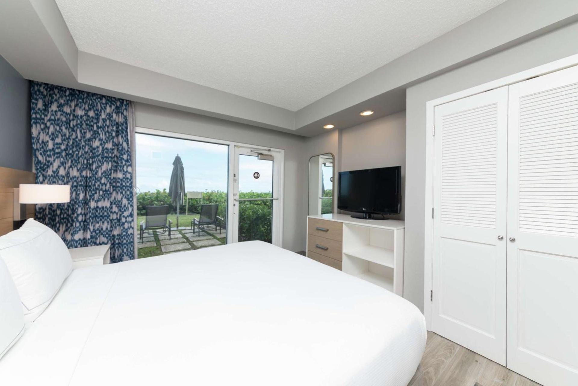 DoubleTree Suites by Hilton Melbourne Beach Oceanfront photo 33