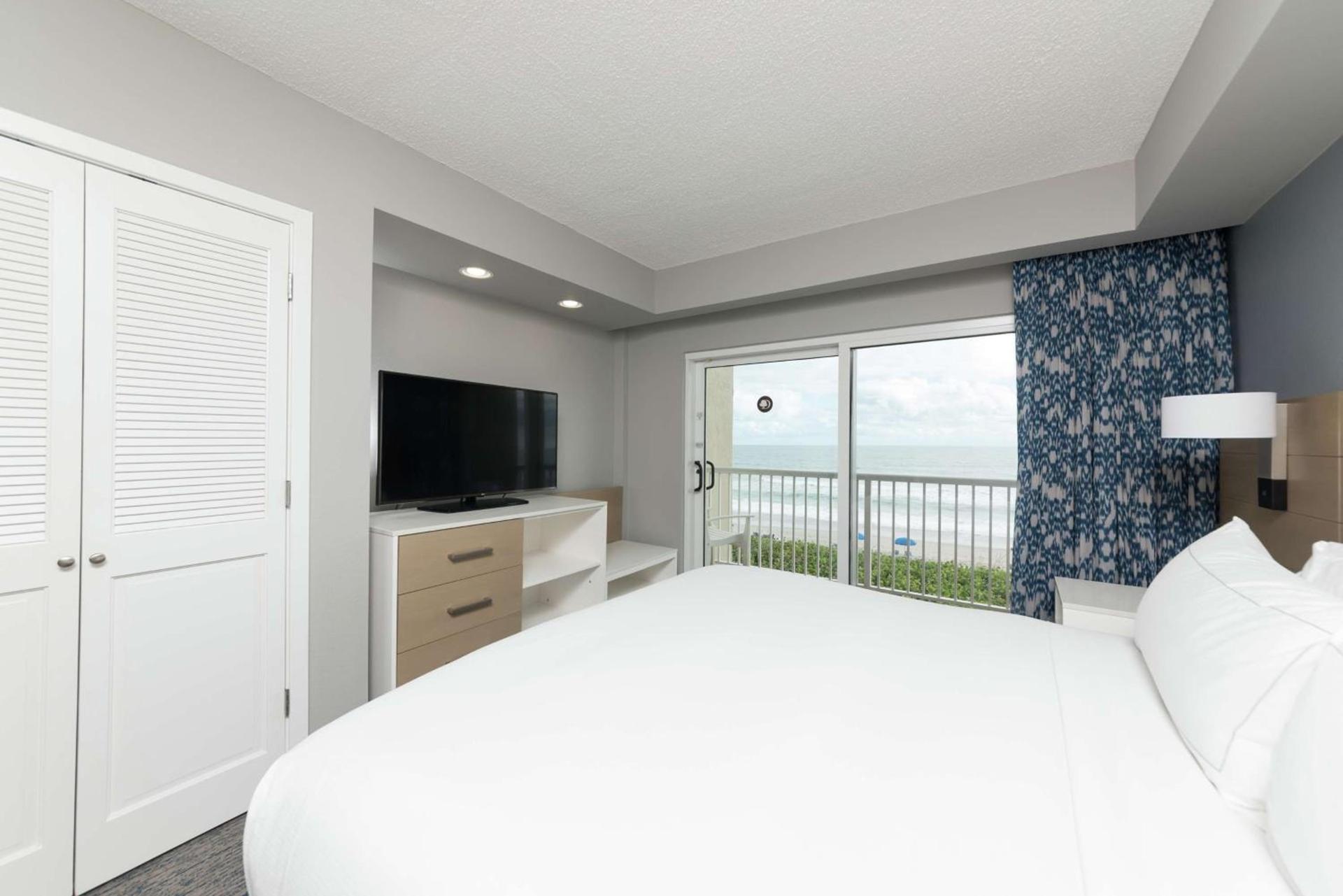 DoubleTree Suites by Hilton Melbourne Beach Oceanfront photo 42
