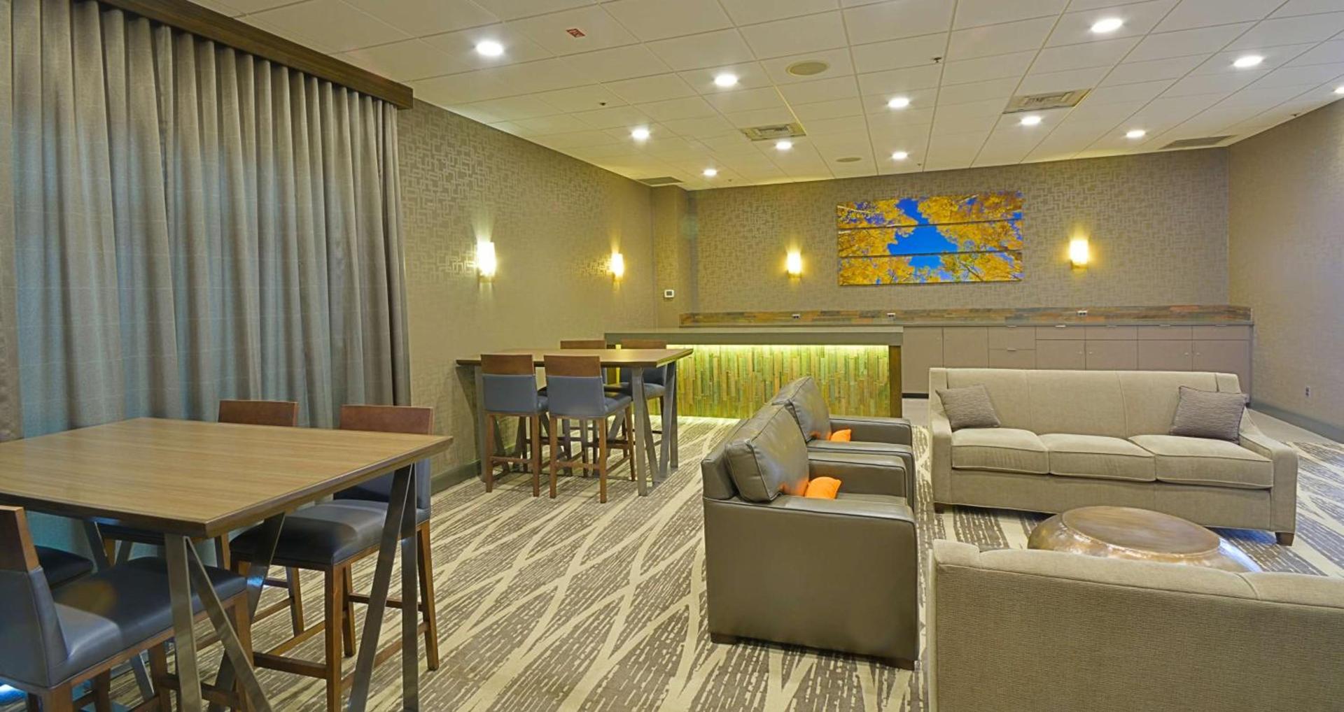 Embassy Suites by Hilton Denver Central Park photo 19