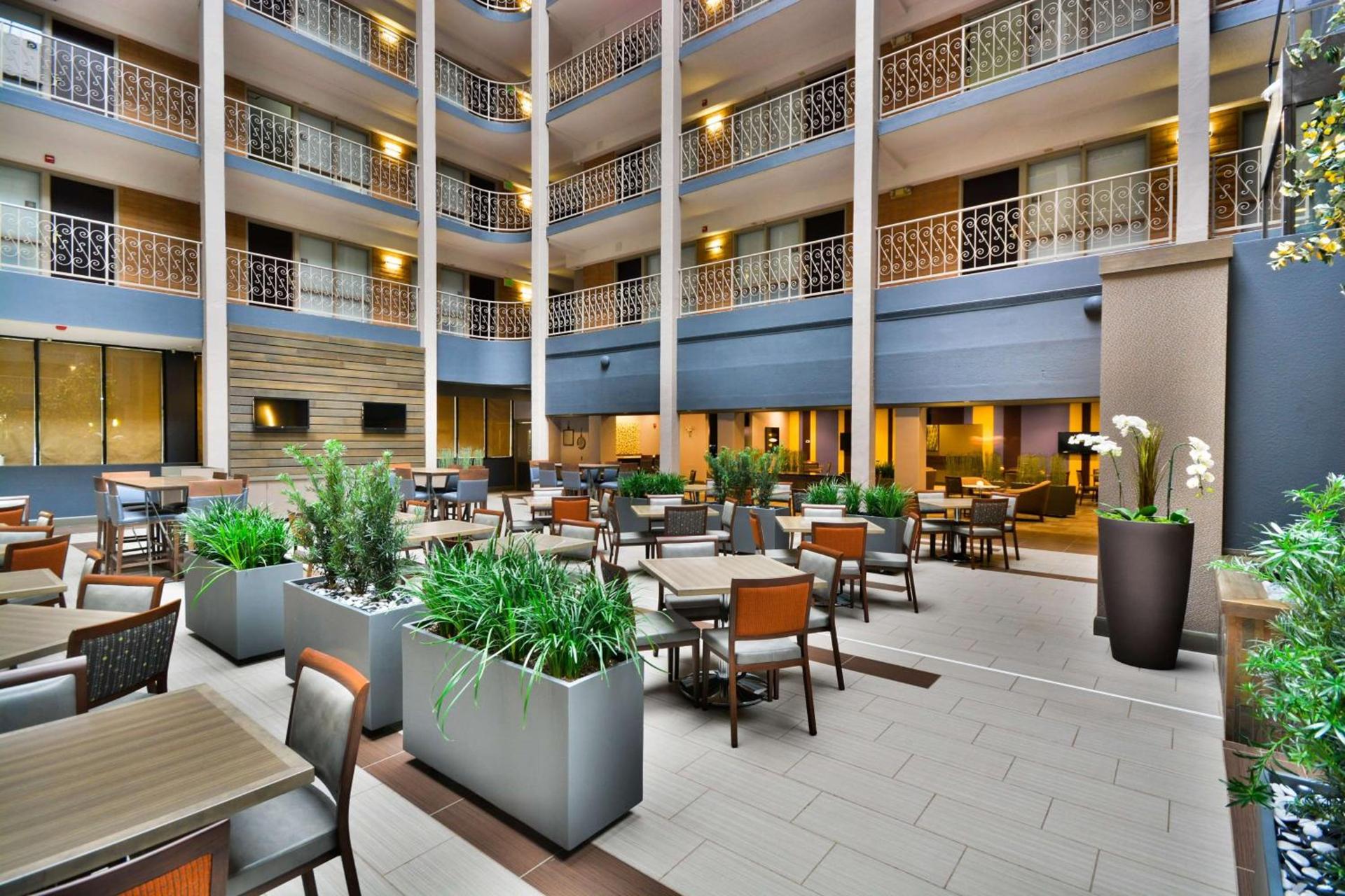 Embassy Suites by Hilton Denver Central Park photo 24
