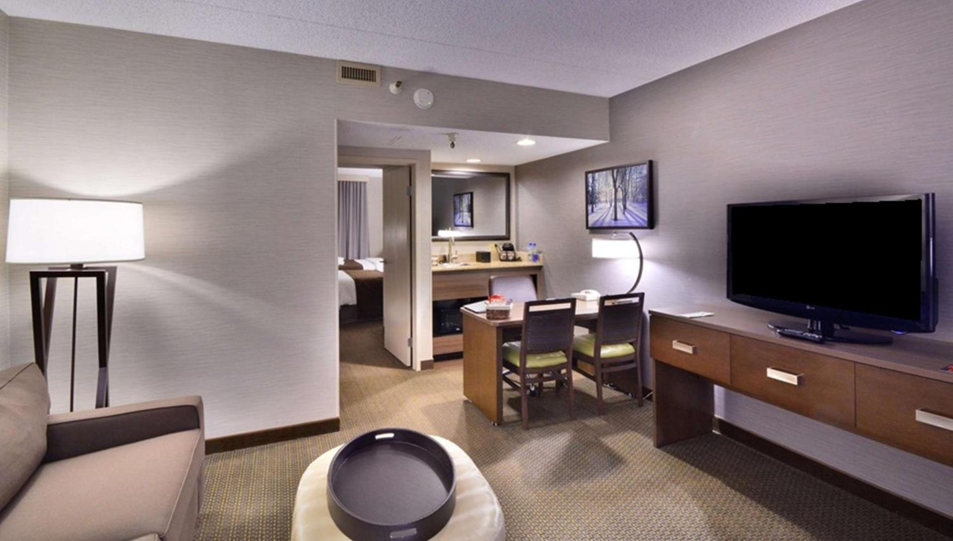 Embassy Suites by Hilton Denver Central Park photo 27