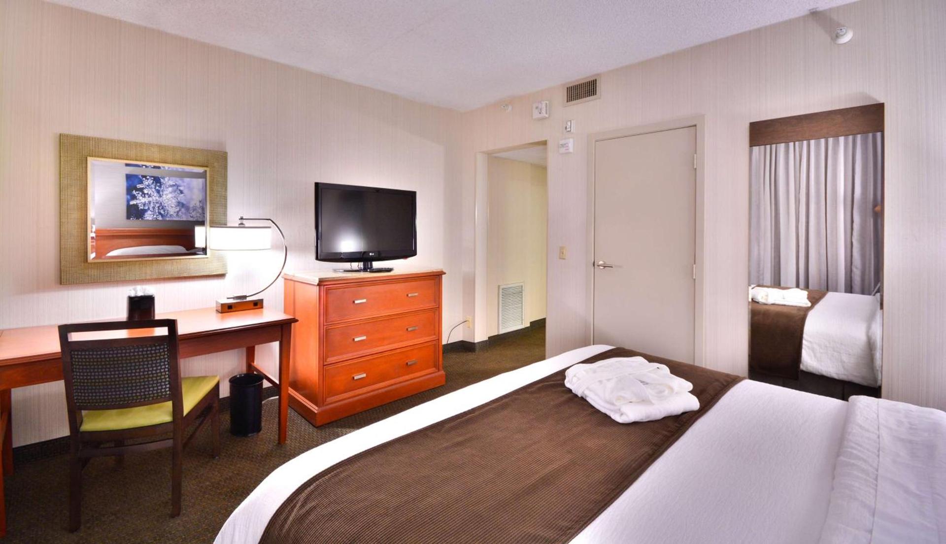 Embassy Suites by Hilton Denver Central Park photo 25