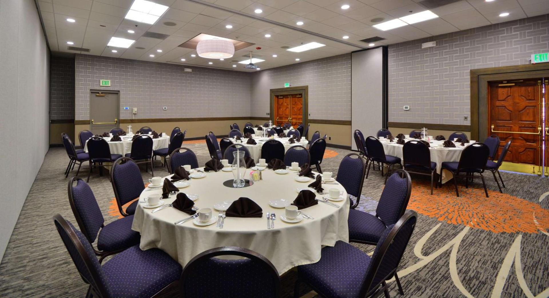 Embassy Suites by Hilton Denver Central Park photo 12