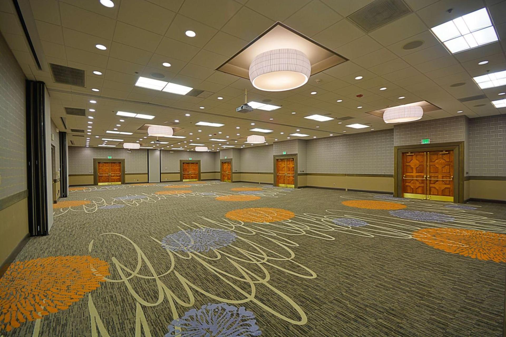 Embassy Suites by Hilton Denver Central Park photo 8