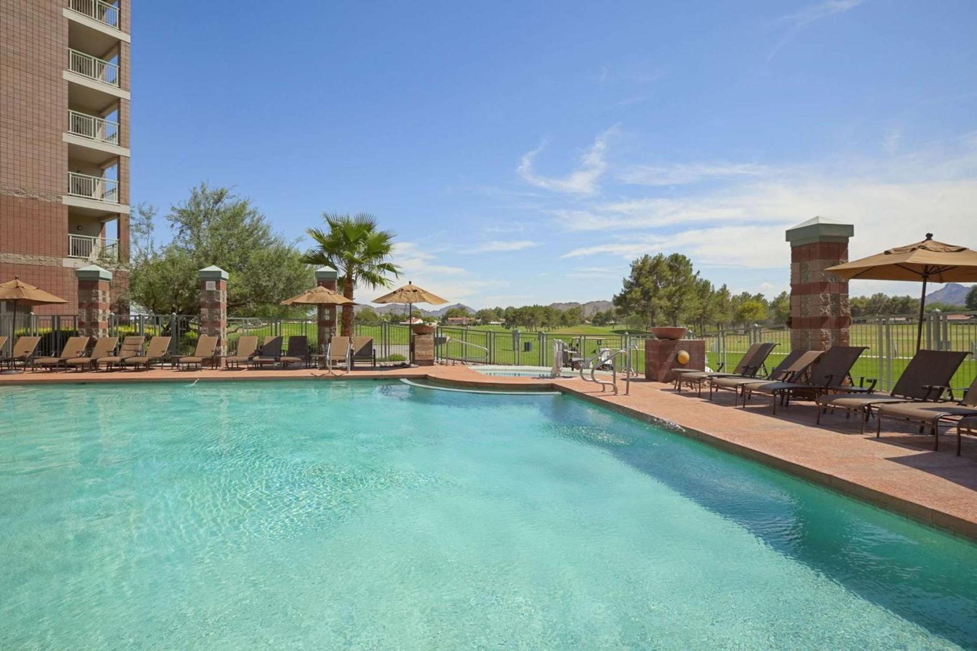 Embassy Suites by Hilton Phoenix Scottsdale photo 5