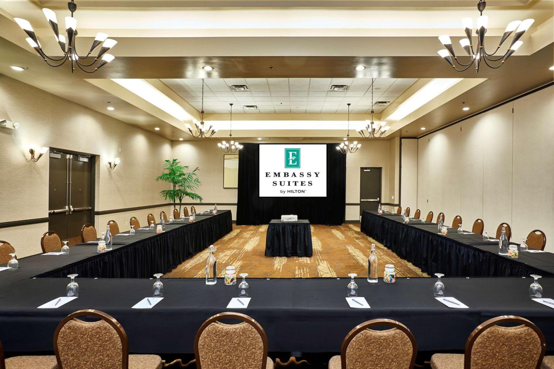 Embassy Suites by Hilton Phoenix Scottsdale photo 33