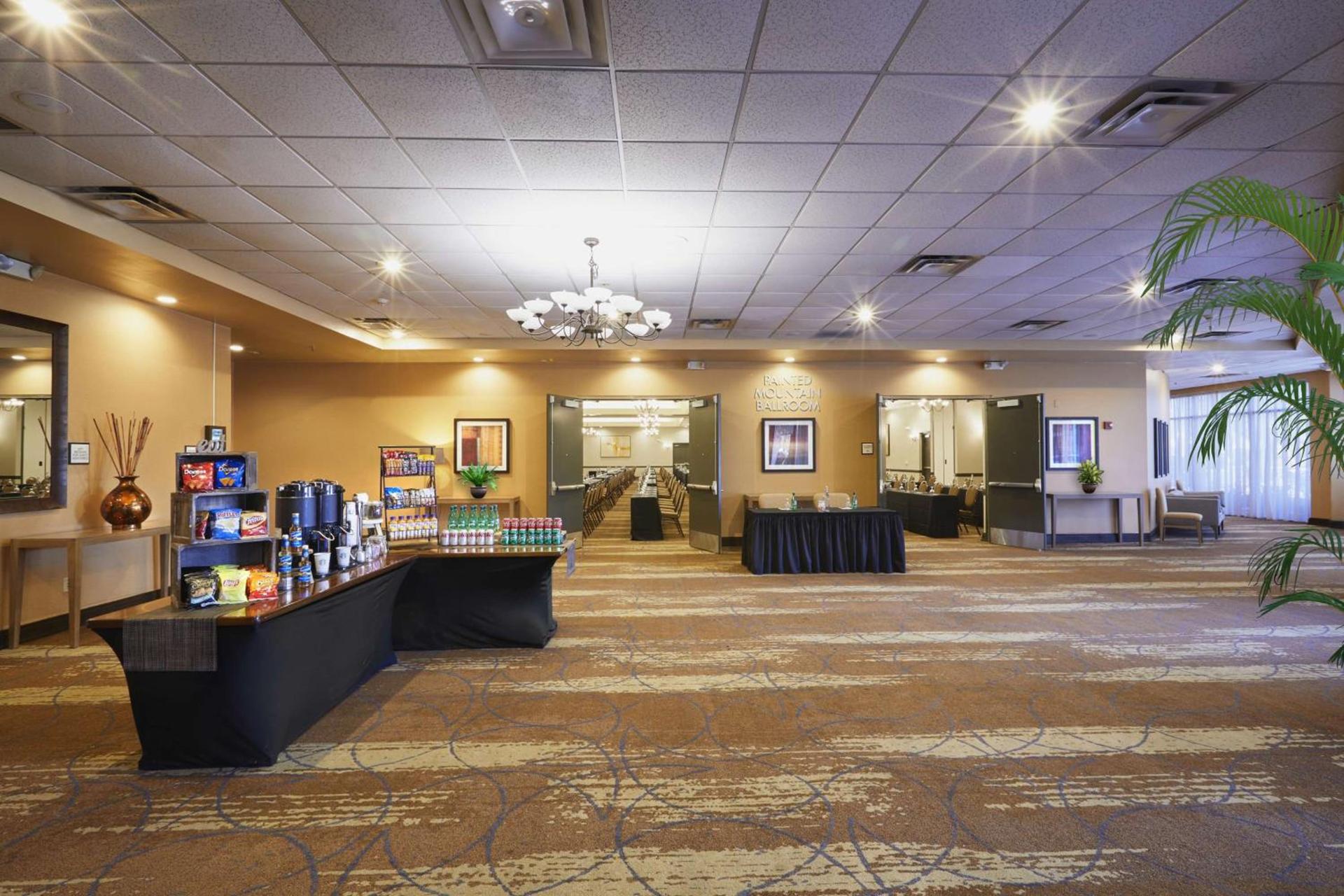 Embassy Suites by Hilton Phoenix Scottsdale photo 30