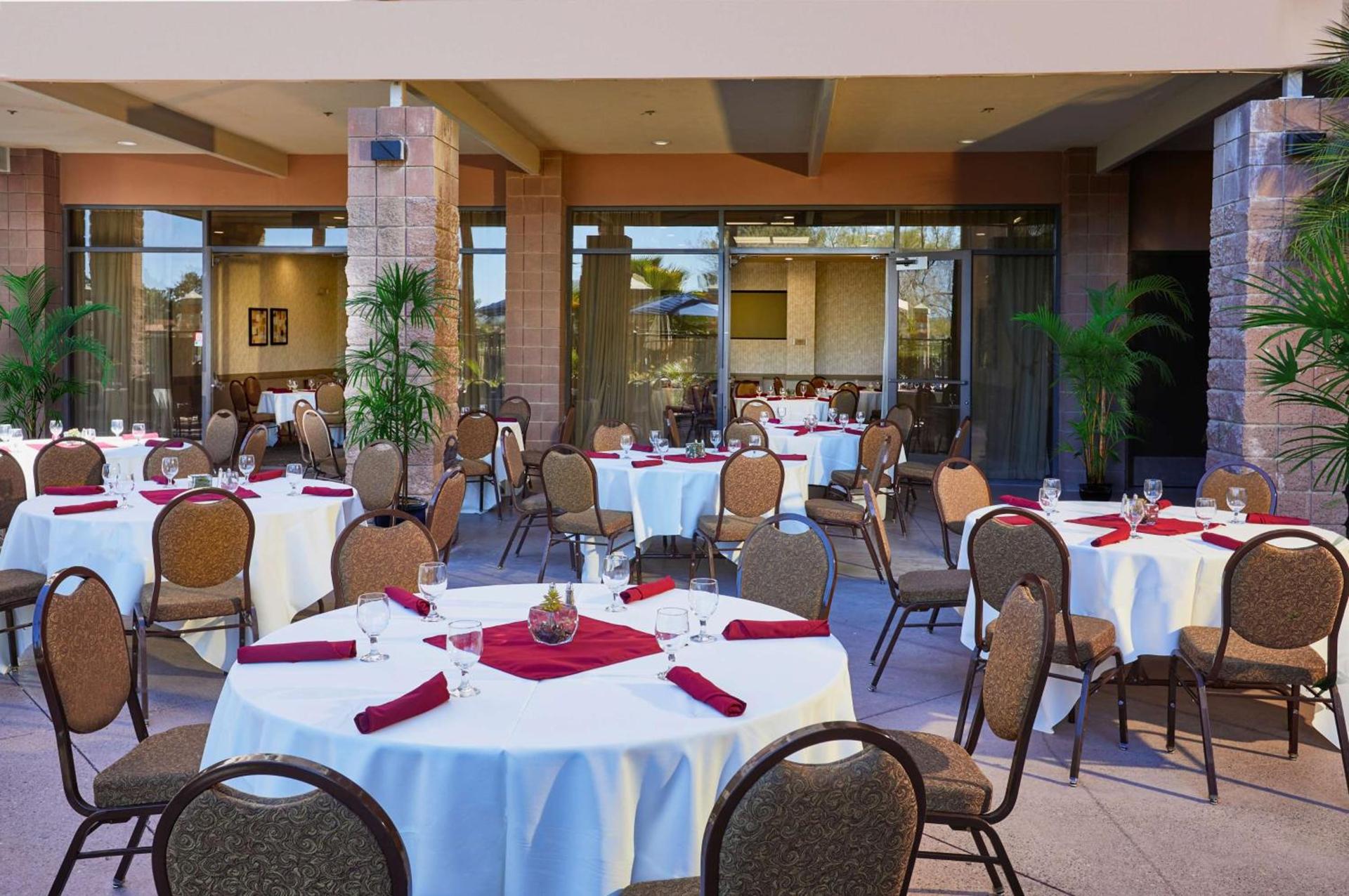 Embassy Suites by Hilton Phoenix Scottsdale photo 38