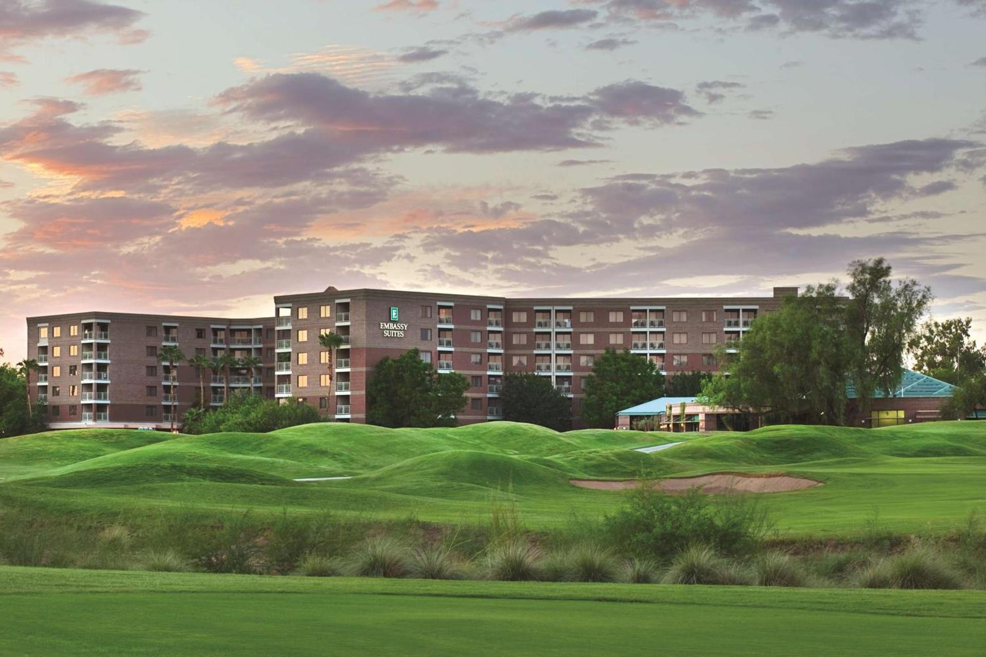 Embassy Suites by Hilton Phoenix Scottsdale photo 6