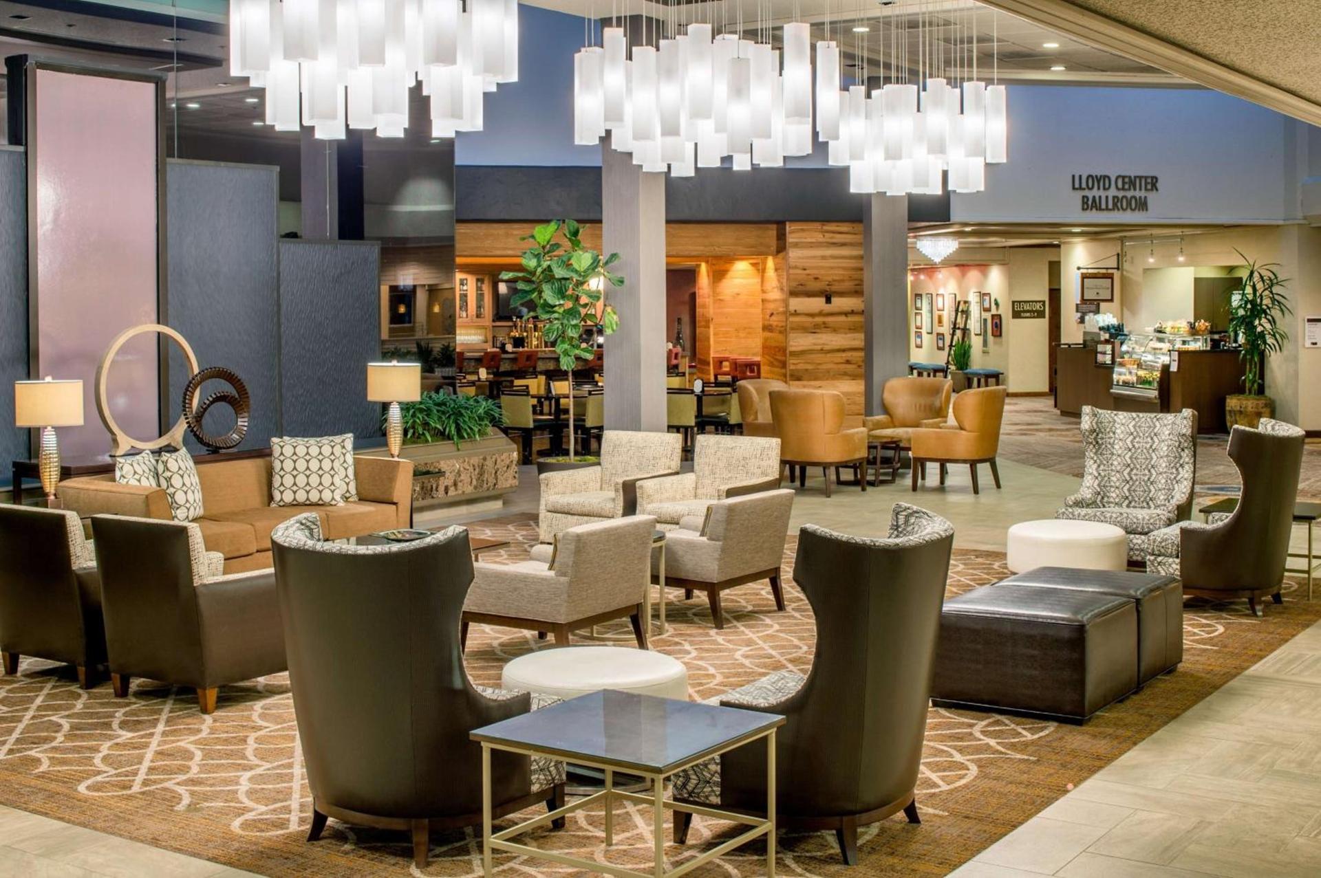 DoubleTree by Hilton Portland photo 9