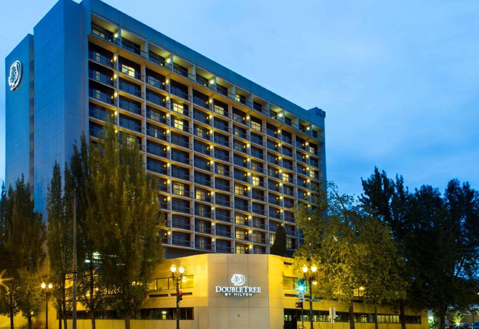 DoubleTree by Hilton Portland photo 1