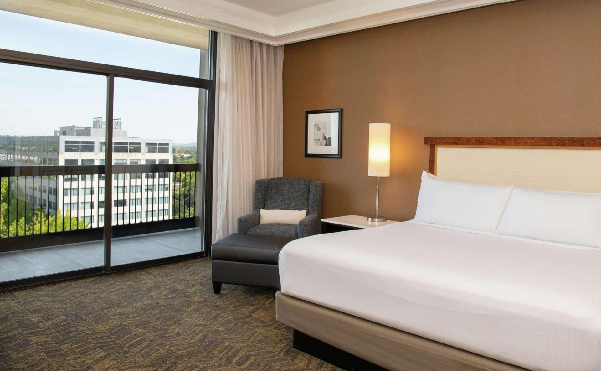 DoubleTree by Hilton Portland photo 33