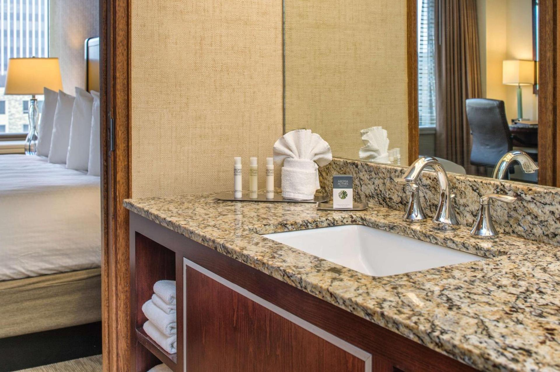DoubleTree by Hilton Portland photo 35