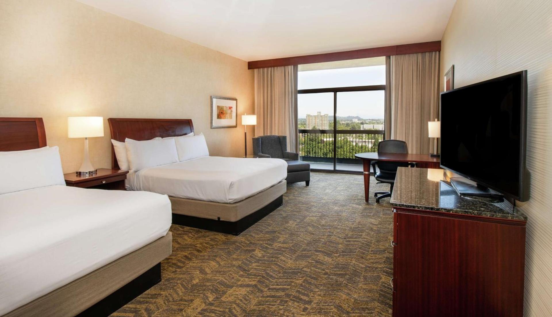 DoubleTree by Hilton Portland photo 40