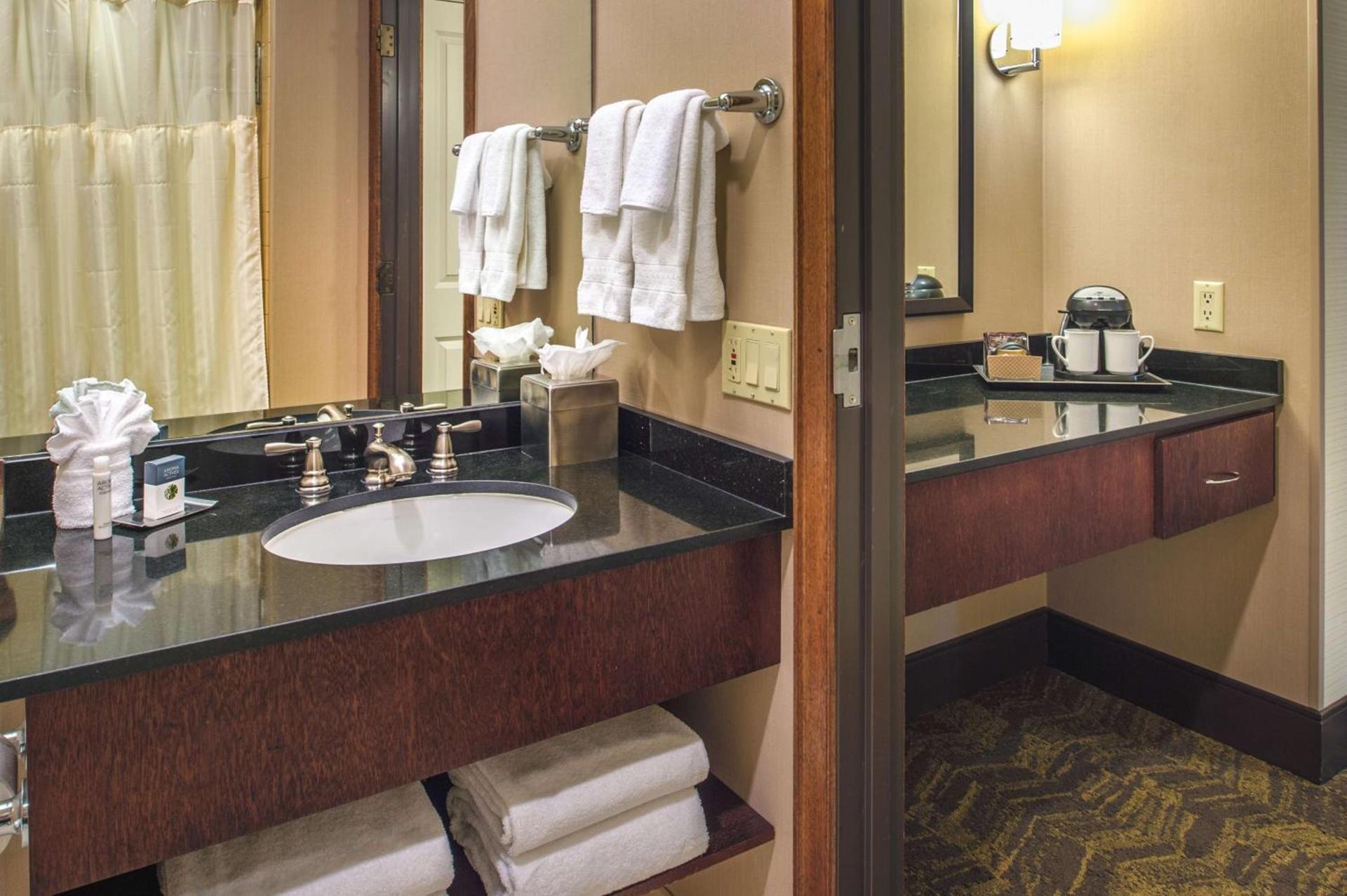 DoubleTree by Hilton Portland photo 50