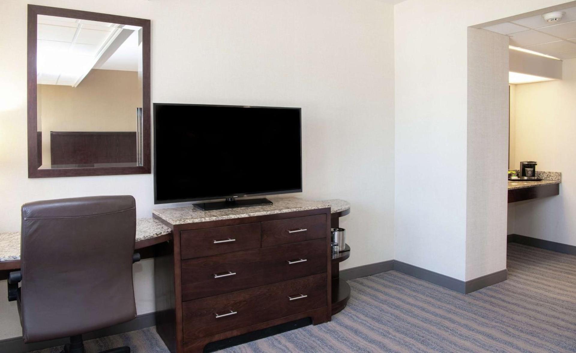 DoubleTree by Hilton Portland photo 56