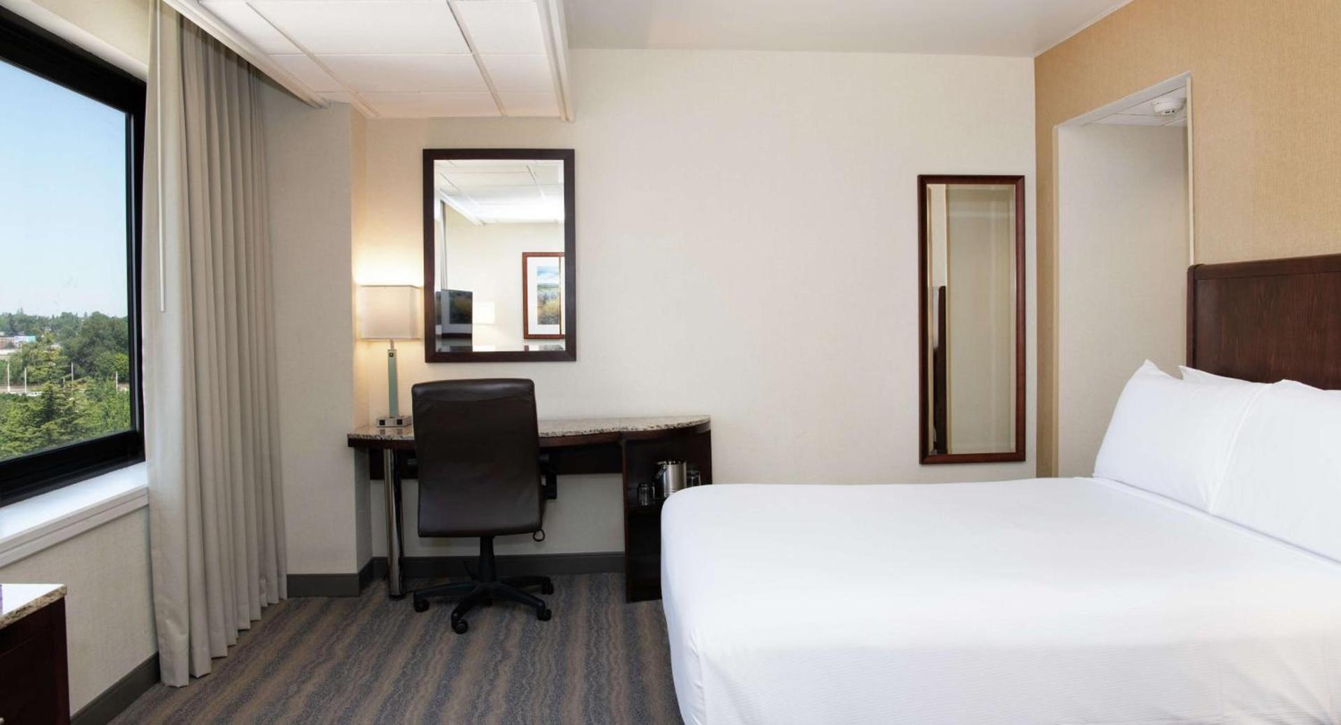 DoubleTree by Hilton Portland photo 74