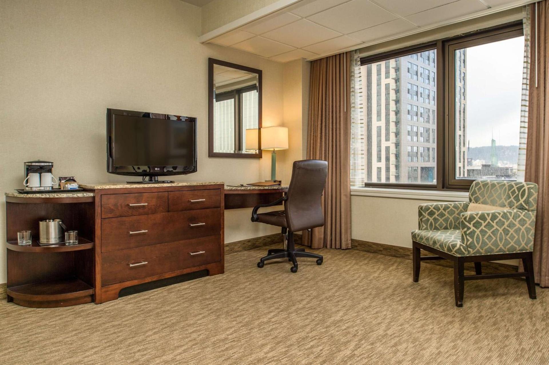 DoubleTree by Hilton Portland photo 80